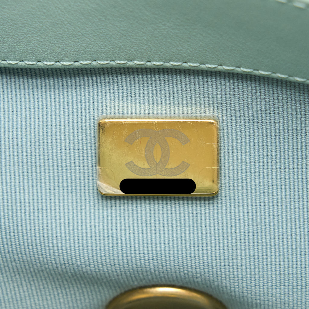CHANEL 22B SMALL 19 BAG TWEED LIGHT GREEN MULTICOLOUR HARDWARE (MICORCHIP)