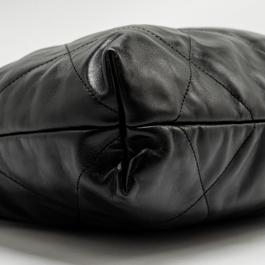 CHANEL MEDIUM 22 SHINY CALFSKIN BLACK SHW (MICROCHIP)