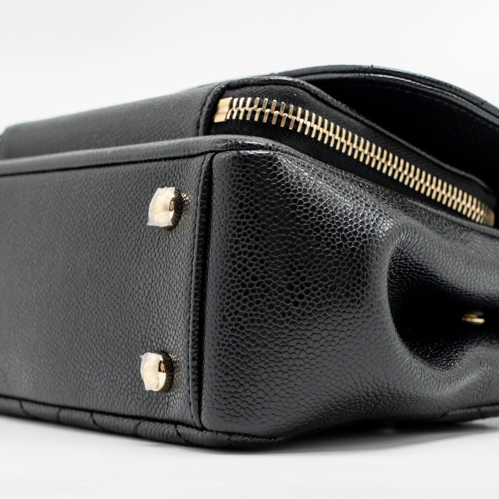 CHANEL SMALL BUSINESS AFFINITY CAVIAR BLACK LGHW (MICROCHIP)