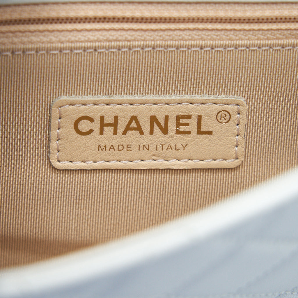 CHANEL QUILTED PEARL CHAIN FLAP BAG IN WHITE GHW