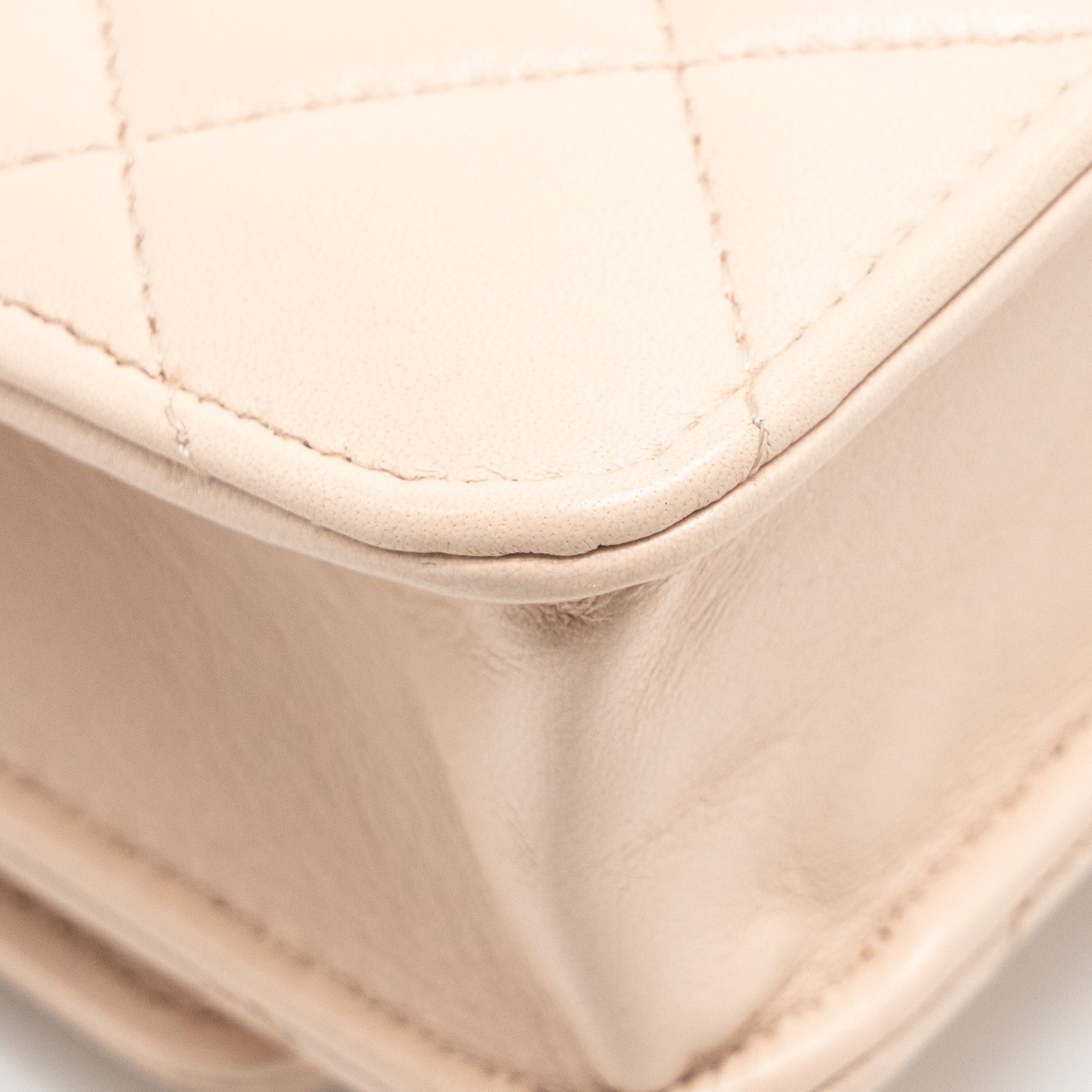 CHANEL PEARL CRUSH WALLET ON CHAIN LAMBSKIN LIGHT PINK GHW (MICROCHIP)