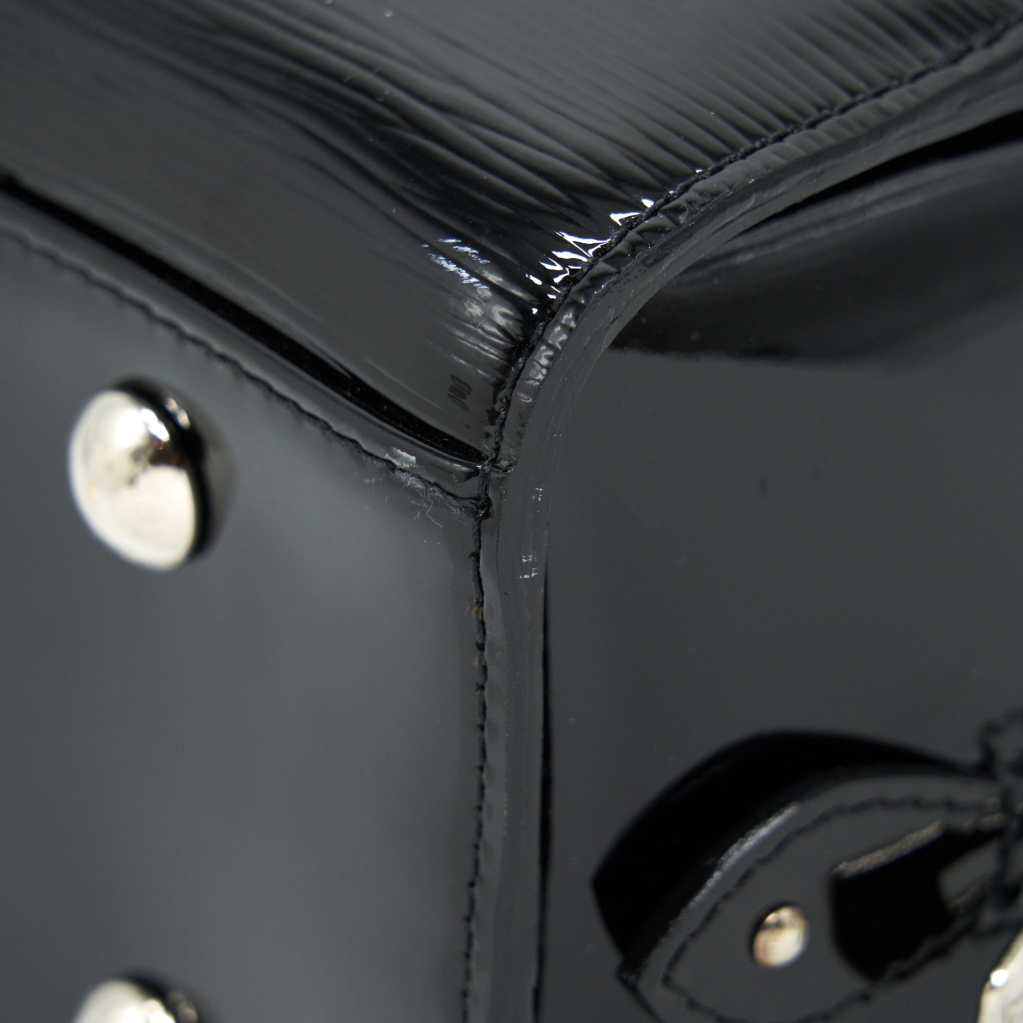 LOUIS VUITTON PATENT EPI TOTE BAG BLACK SHW