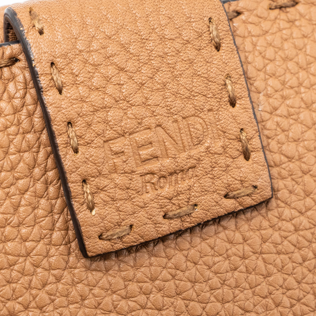FENDI PEEKABOO CONTINENTAL WALLET WITH TOPSTITCHING LEATHER BROWN SHW