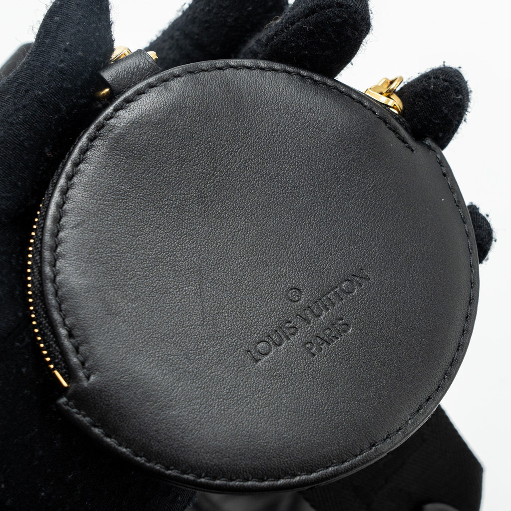 LOUIS VUITTON NEW WAVE MULTI POCHETTE CALFSKIN BLACK GHW