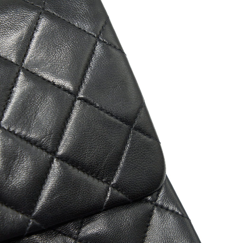 CHANEL VINTAGE CLASSIC FLAP MEDIUM IN BLACK GHW