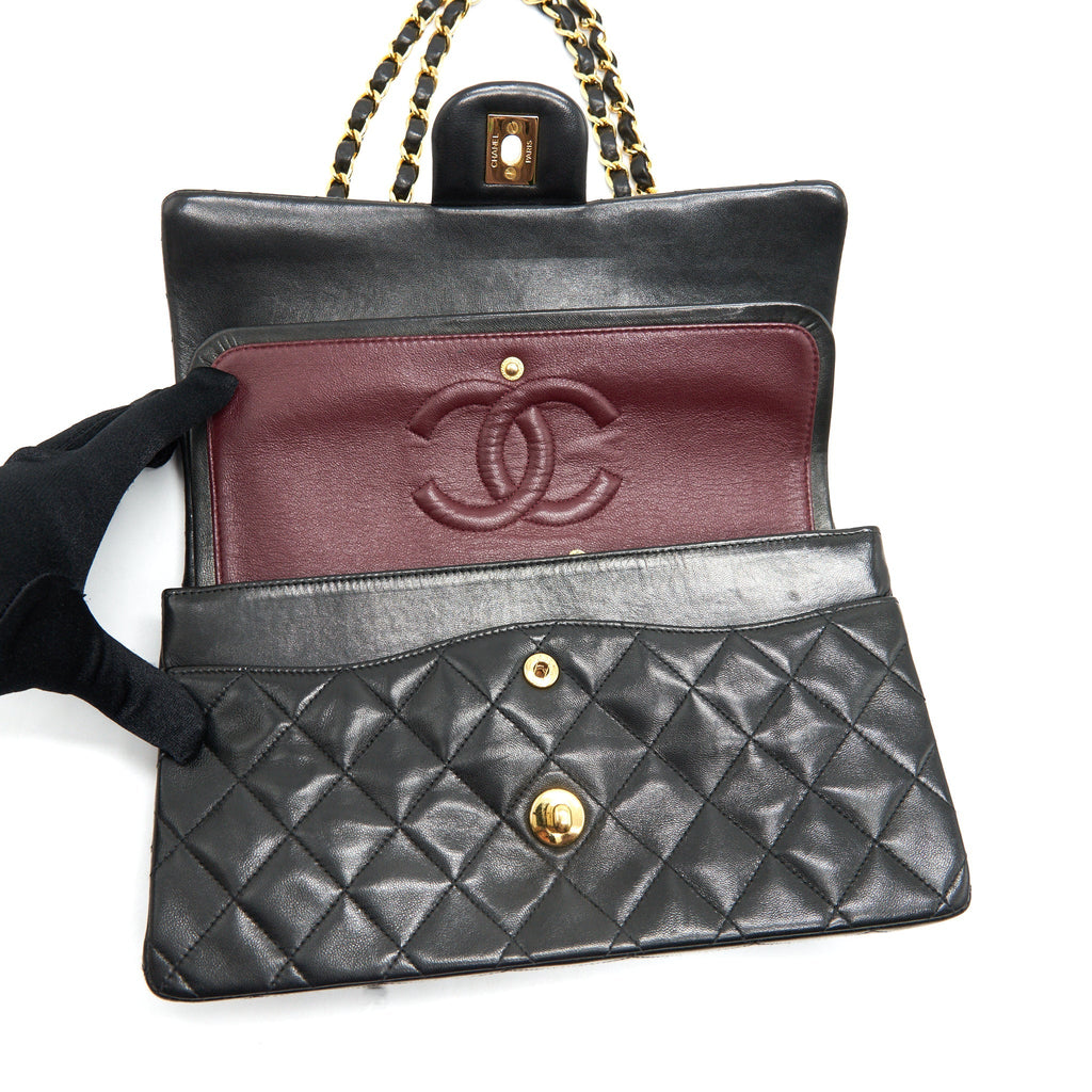 CHANEL VINTAGE CLASSIC FLAP MEDIUM IN BLACK GHW