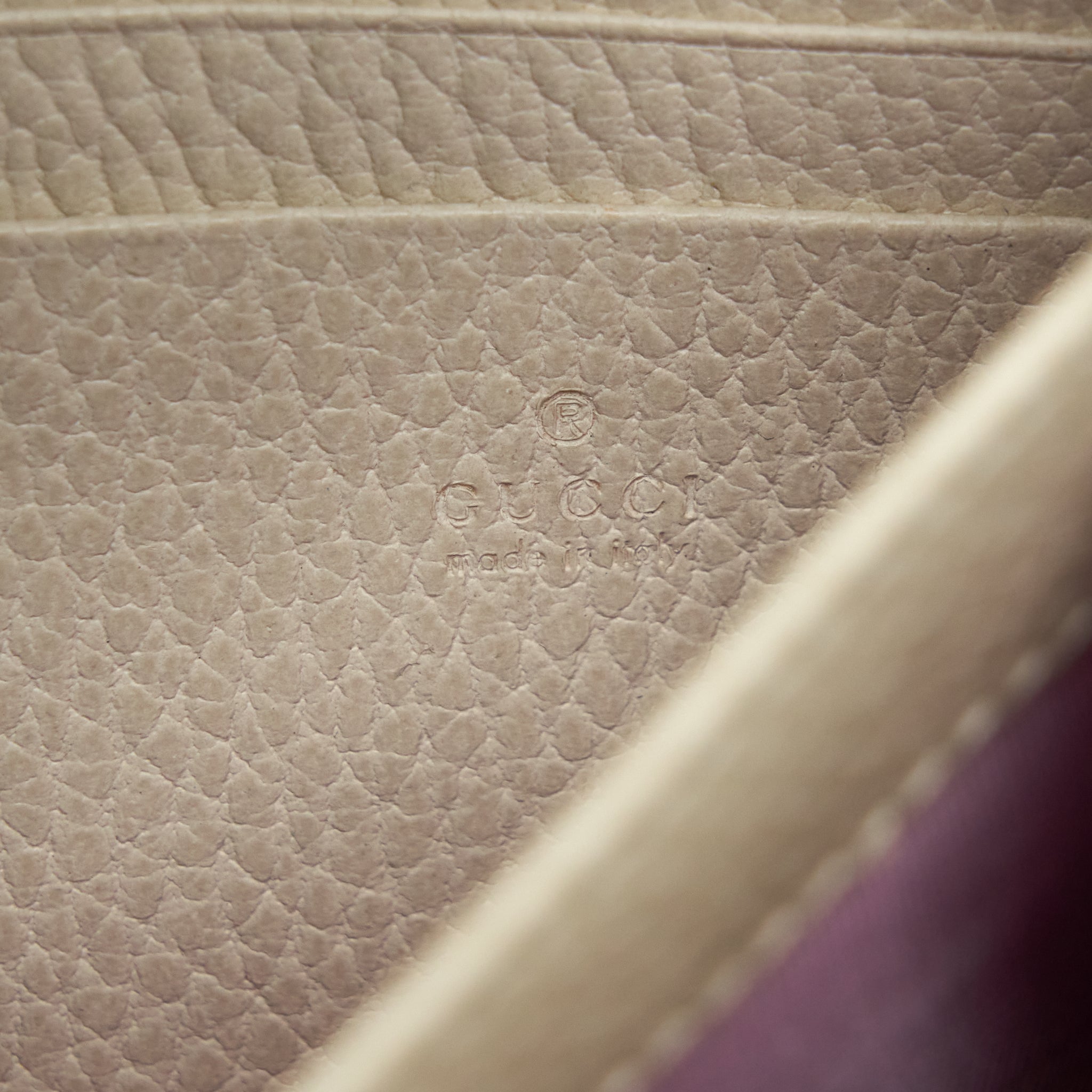 GUCCI DIONYSUS MINI CHAIN WALLET GRAINED CALFSKIN WHITE SHW