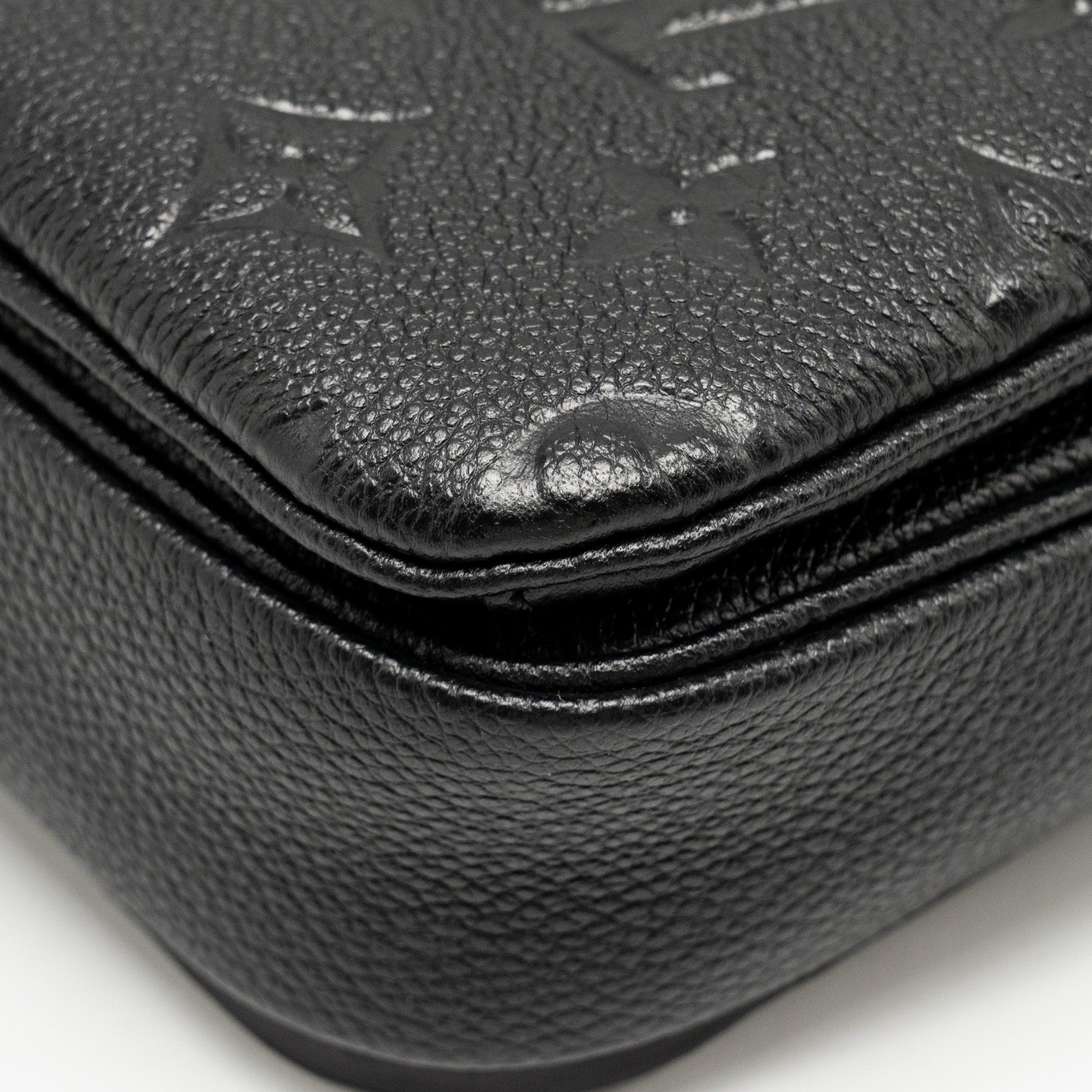 LOUIS VUITTON POCHETTE METIS MONOGRAM EMPREINTE BLACK GHW