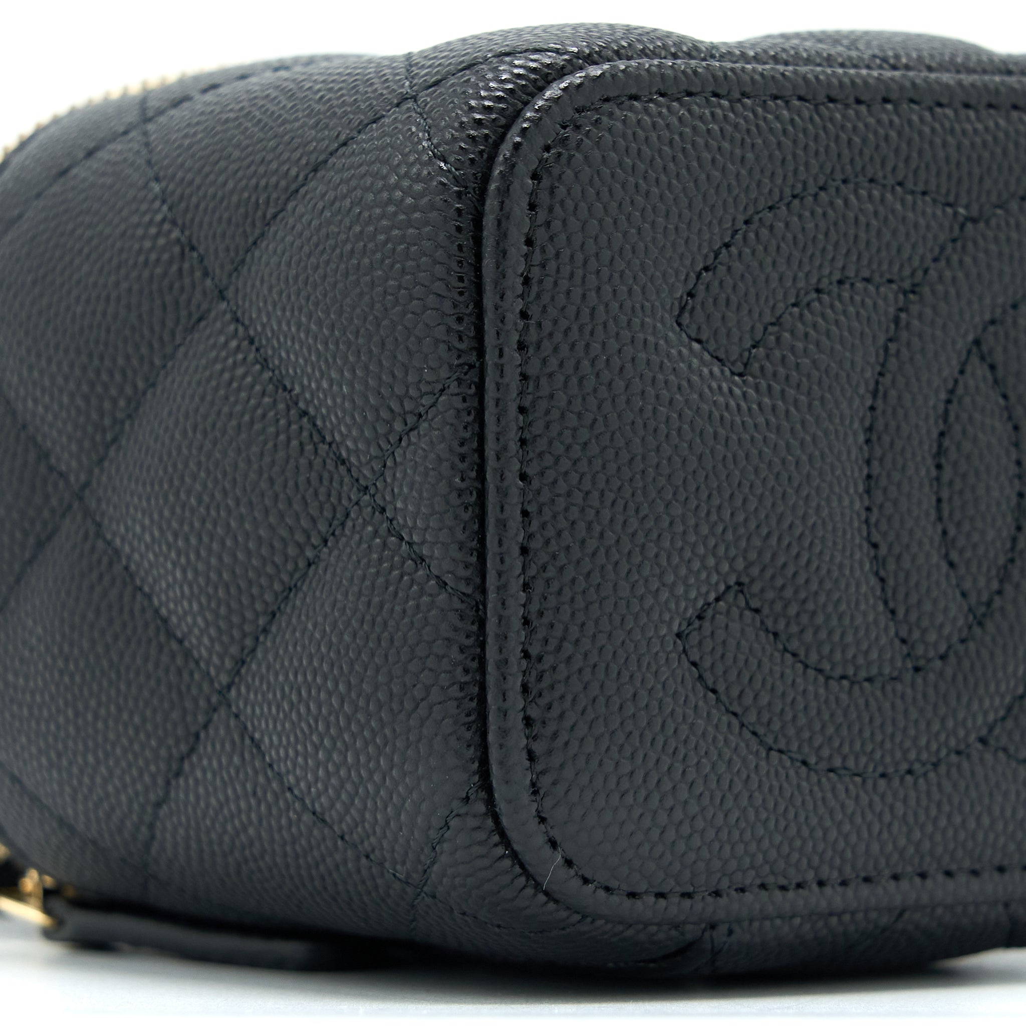 CHANEL 23C MINI VANITY WITH CHAIN CAVIAR BLACK LGHW (MICROCHIP)