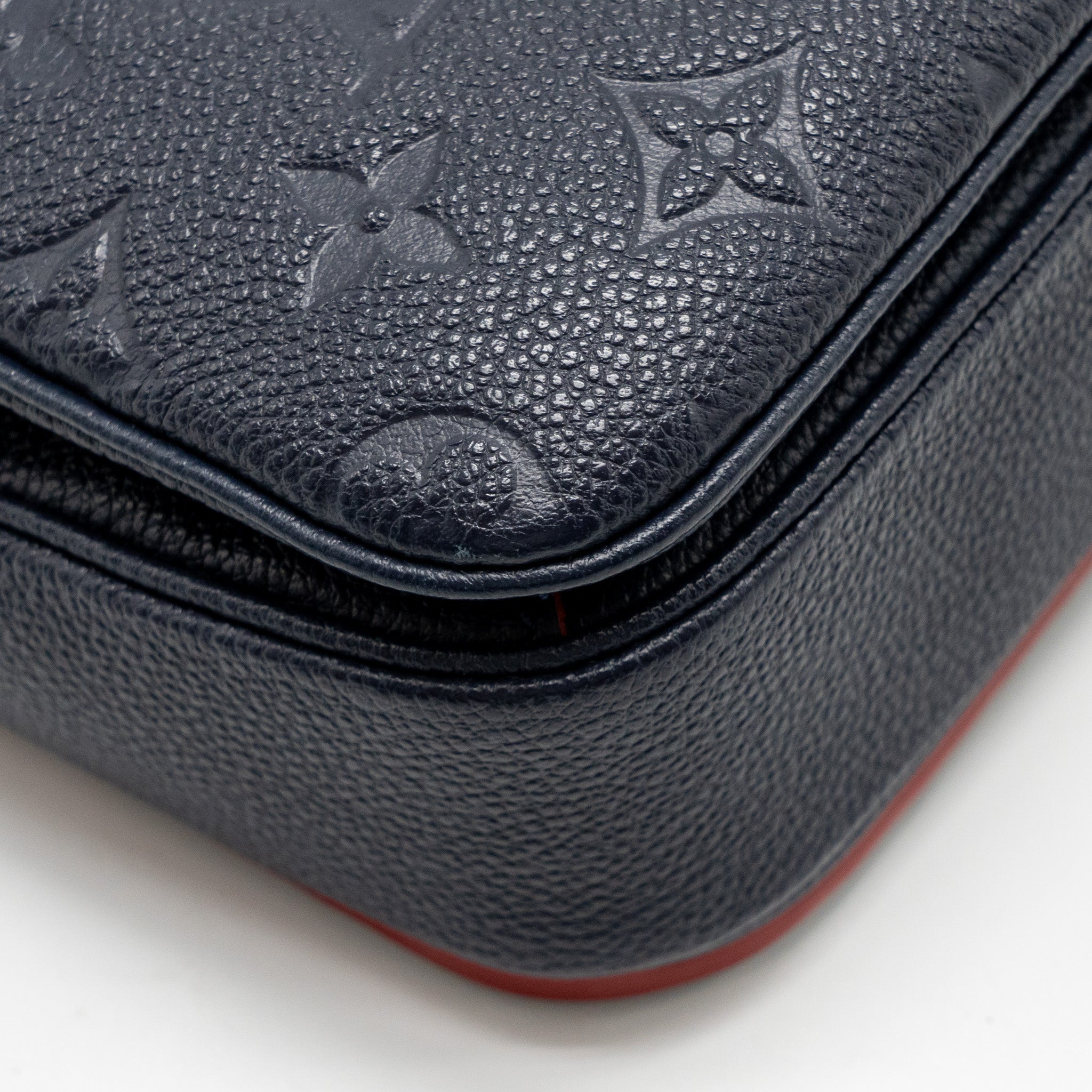 LOUIS VUITTON POCHETTE METIS MONOGRAM EMPREINTE MARINE/ROUGE GHW