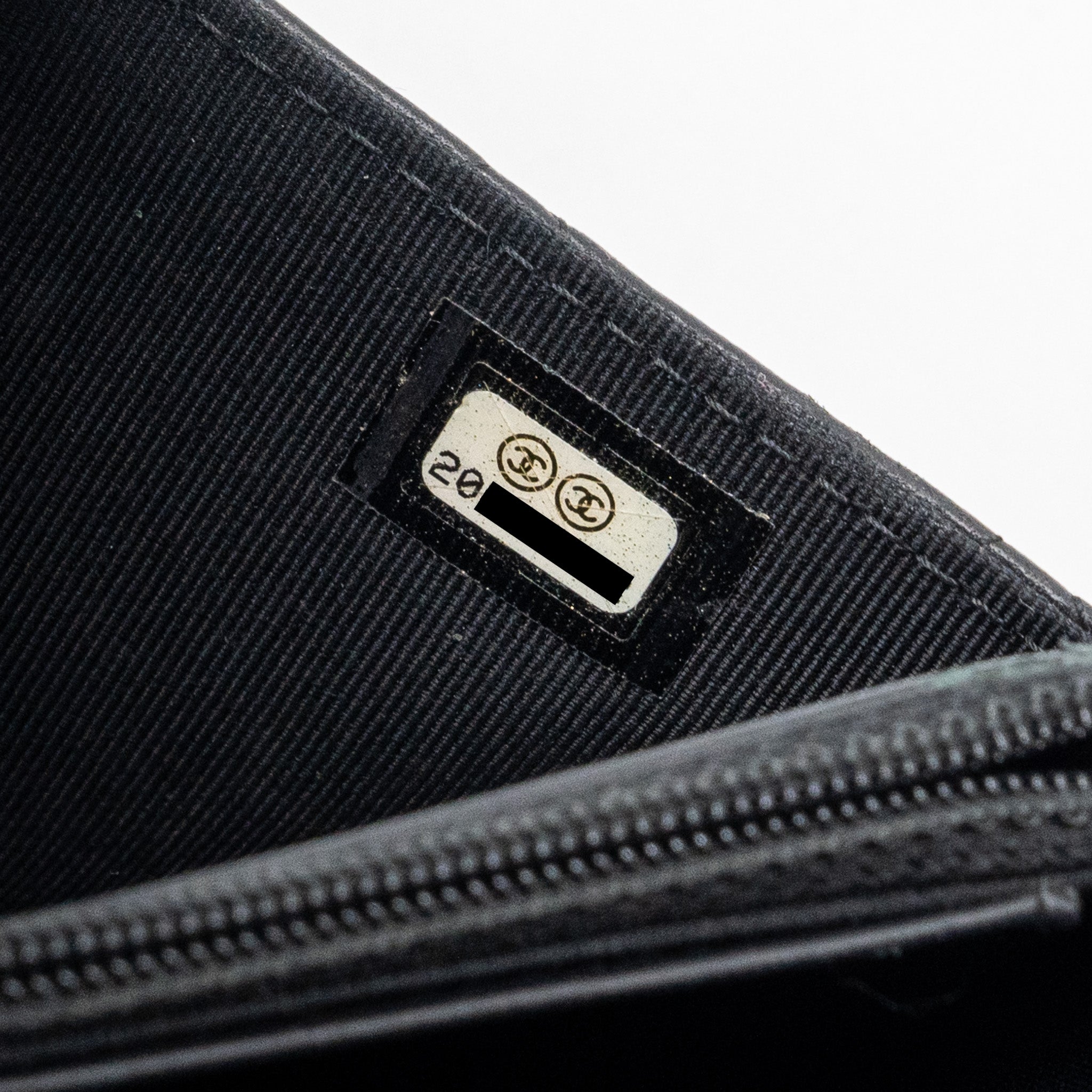 CHANEL 2.55 REISSUE LUCKY CHARMS WALLET ON CHAIN AGED CALFSKIN BLACK RUTHENIUM HARDWARE