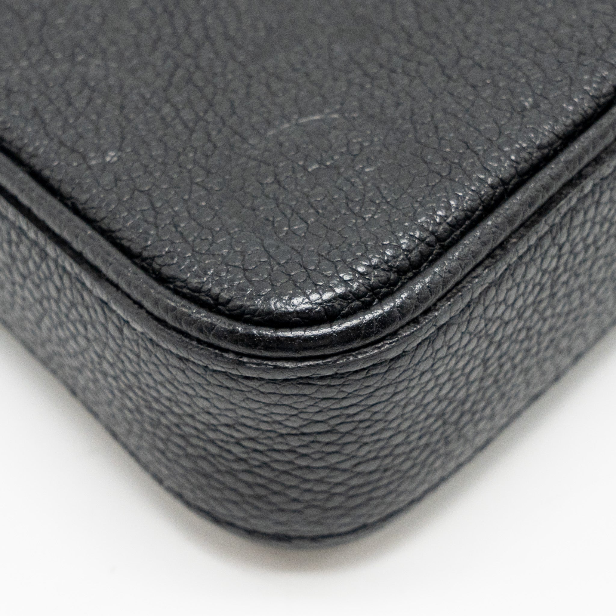 LOUIS VUITTON EASY POUCH ON STRAP EMPREINTE MONOGRAM BLACK GHW