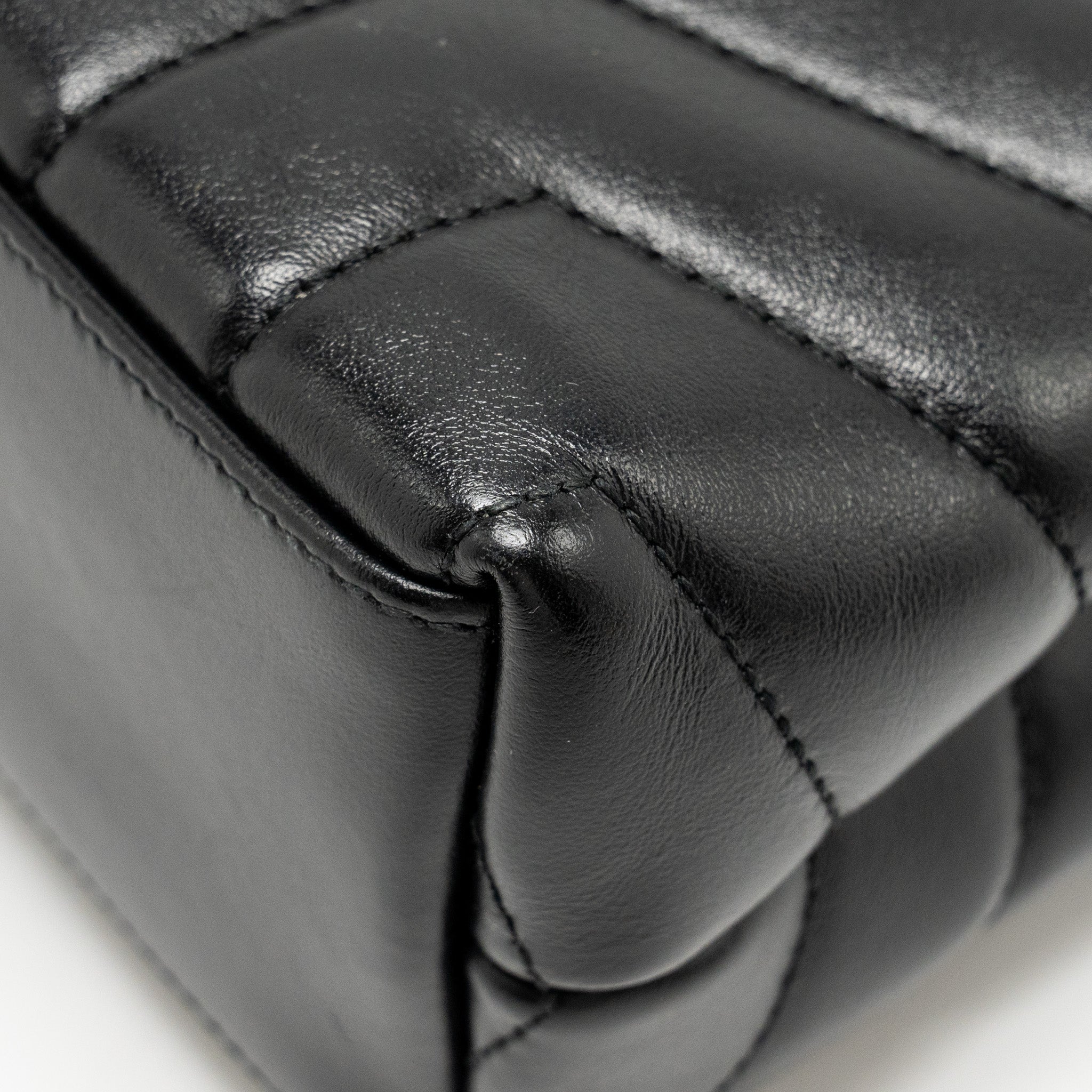 SAINT LAURENT/YSL SMALL LOULOU BAG CALFSKIN SO BLACK