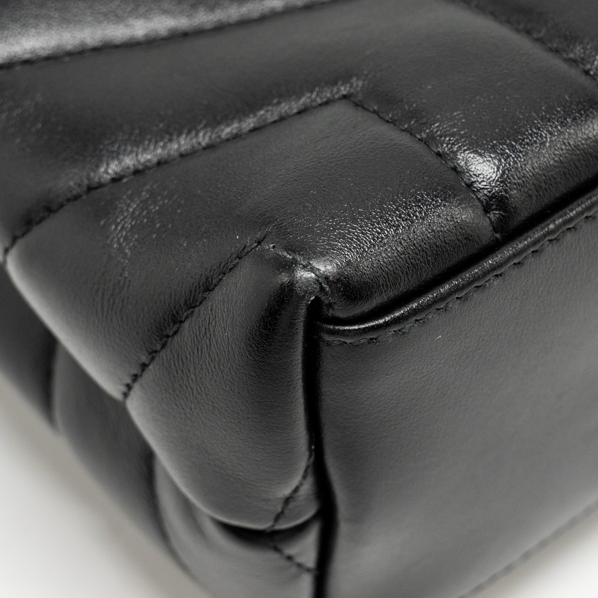 SAINT LAURENT/YSL SMALL LOULOU BAG CALFSKIN SO BLACK