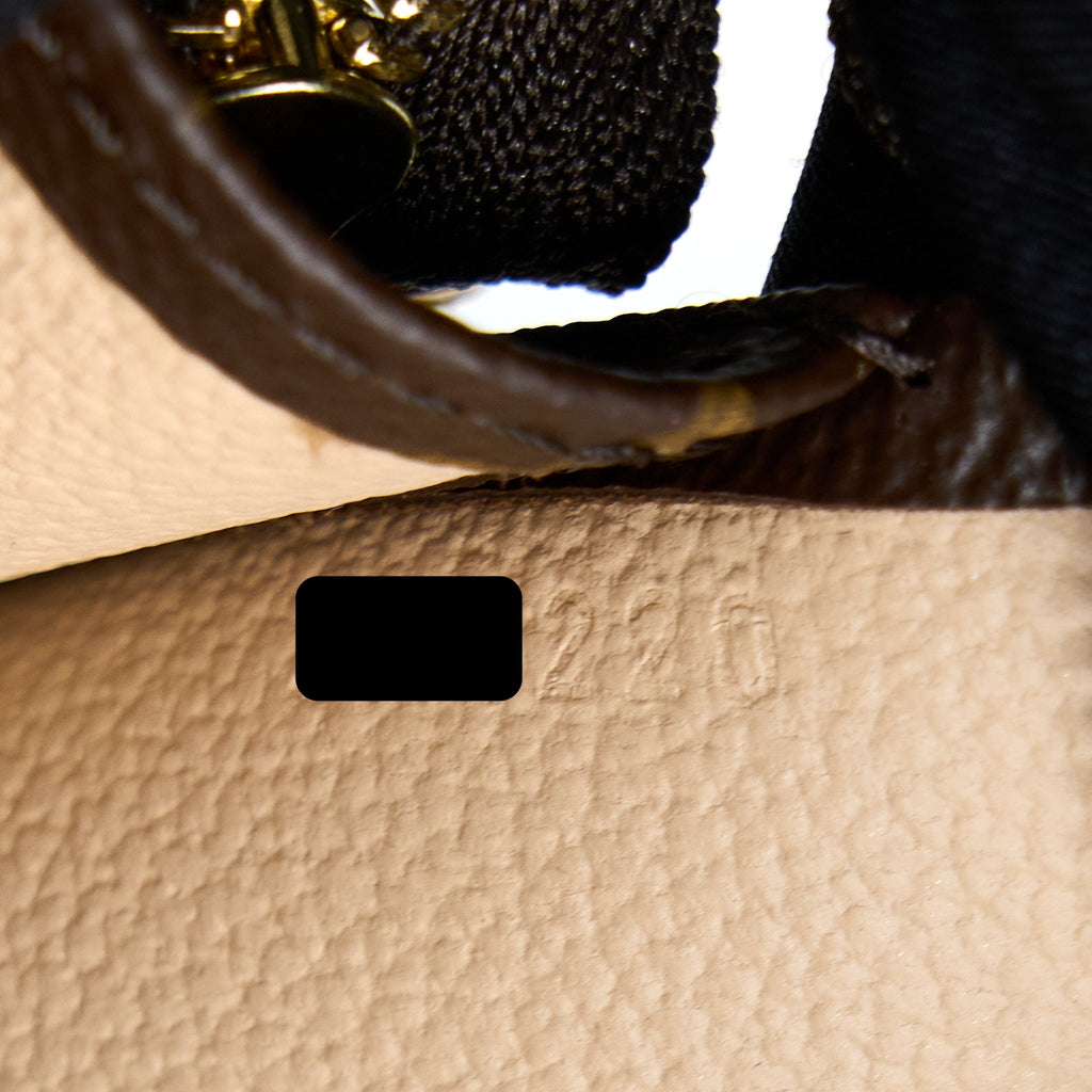 LOUIS VUITTON TOILETRY POCHETTE 26 MONOGRAM CANVAS GHW