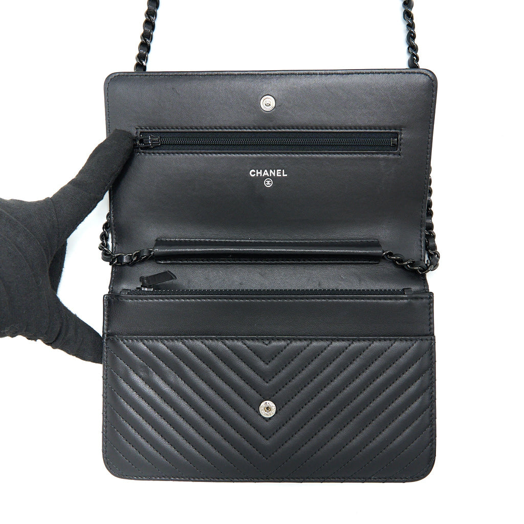 CHANEL CHEVRON WALLET ON CHAIN BLACK WITH BLACK HARDWARE