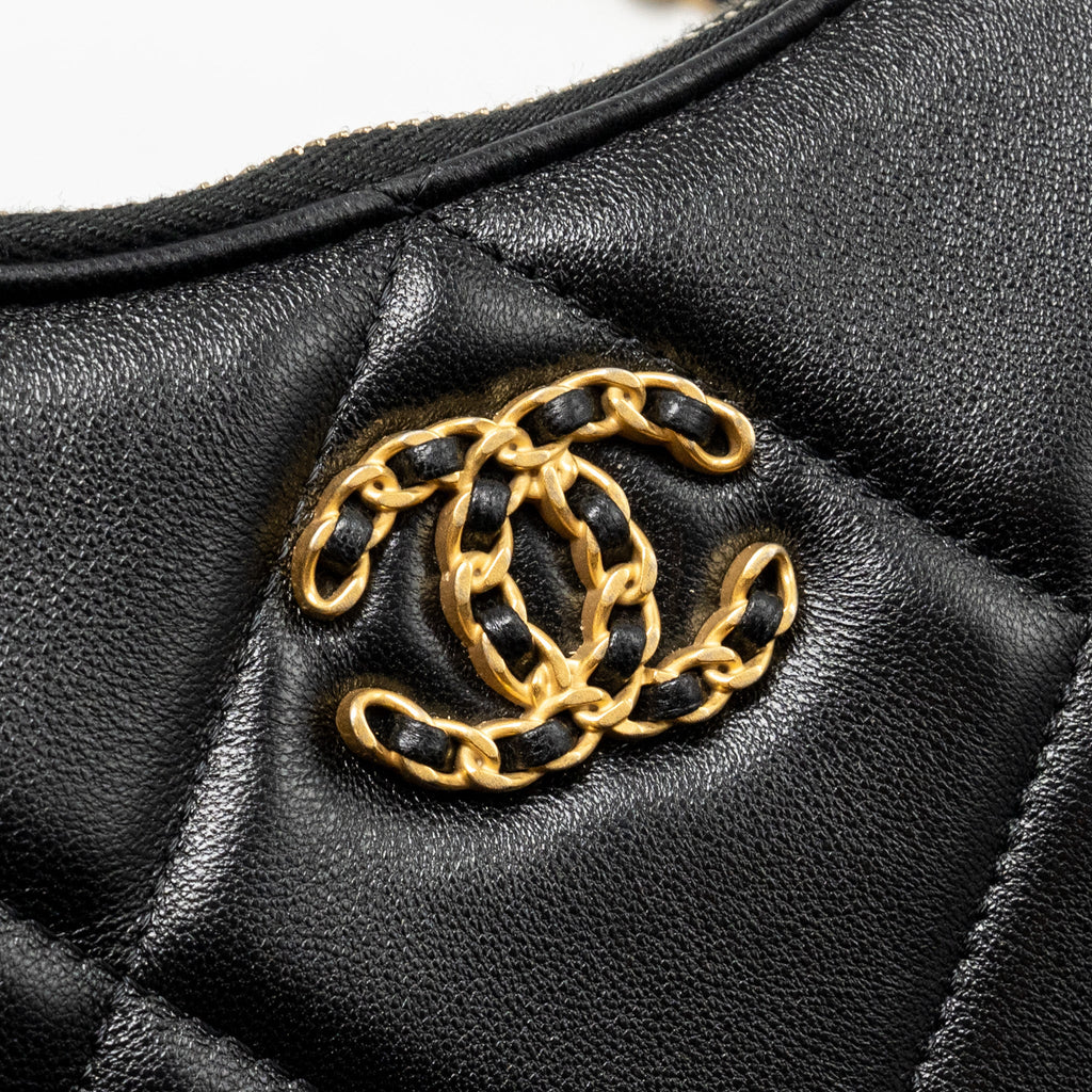 CHANEL 19 CROSSBODY HOBO LAMBSKIN BLACK MULTICOLOUR HARDWARE (MICROCHIP)