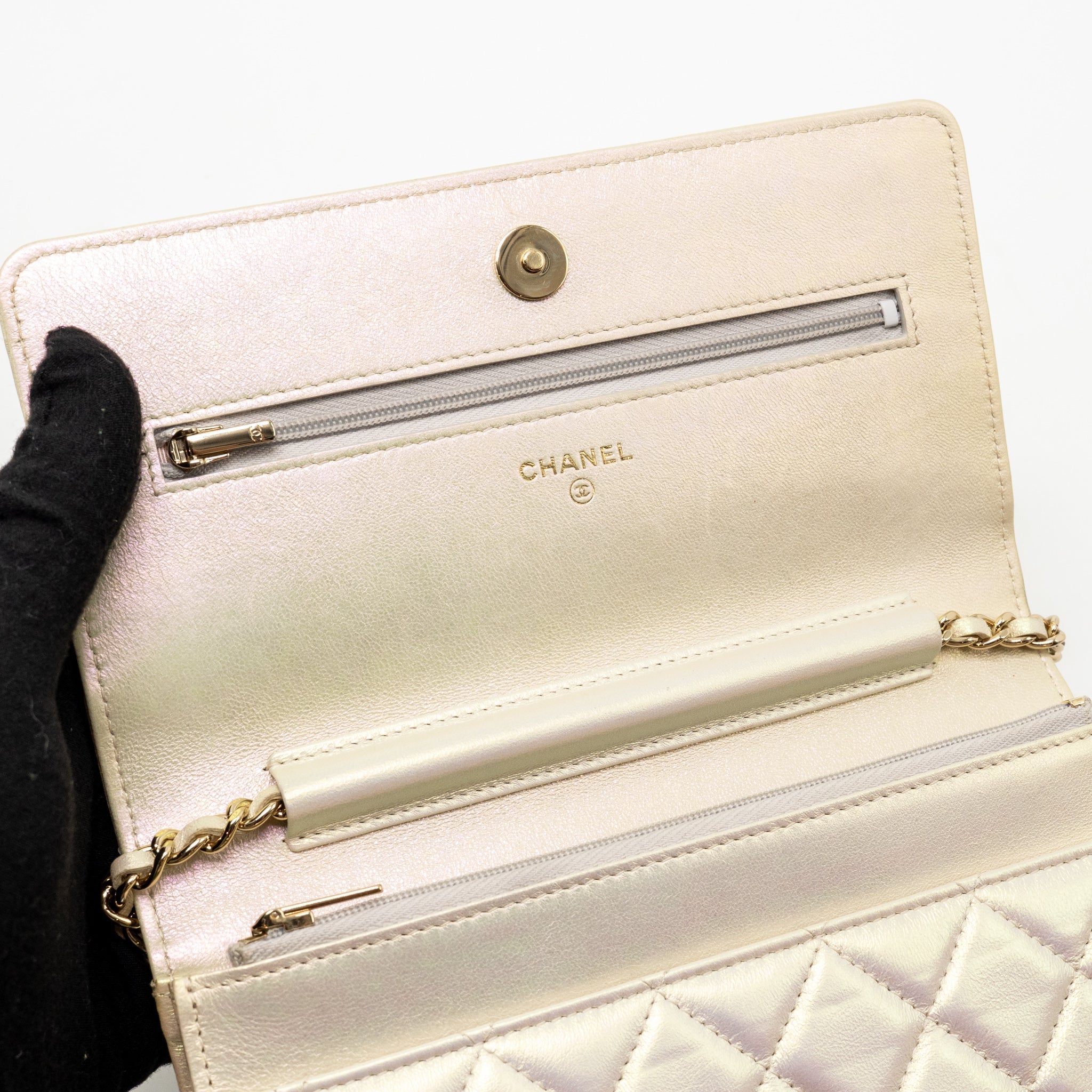 CHANEL WALLET ON CHAIN LAMBSKIN IRIDESCENT IVORY LGHW