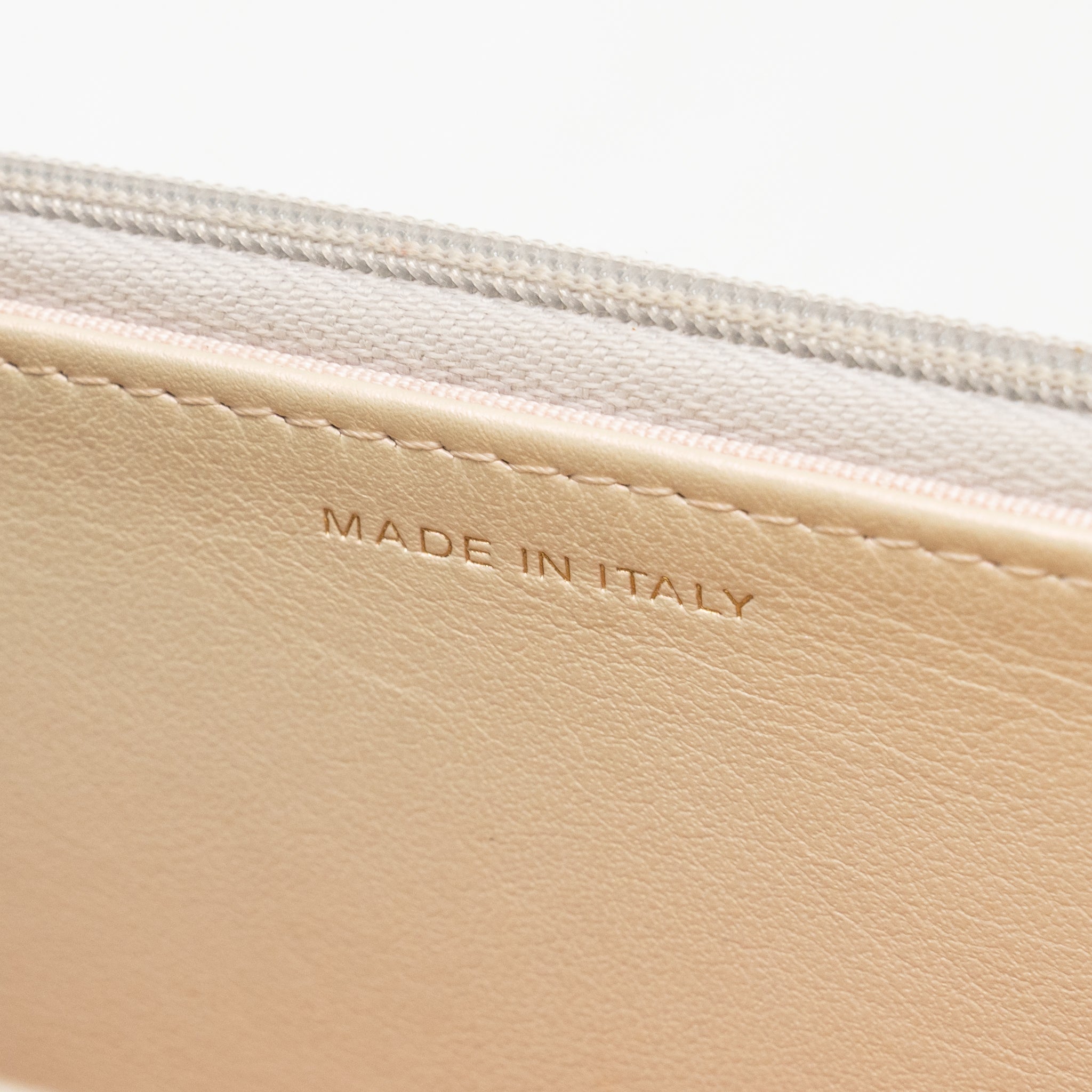 CHANEL WALLET ON CHAIN LAMBSKIN IRIDESCENT IVORY LGHW