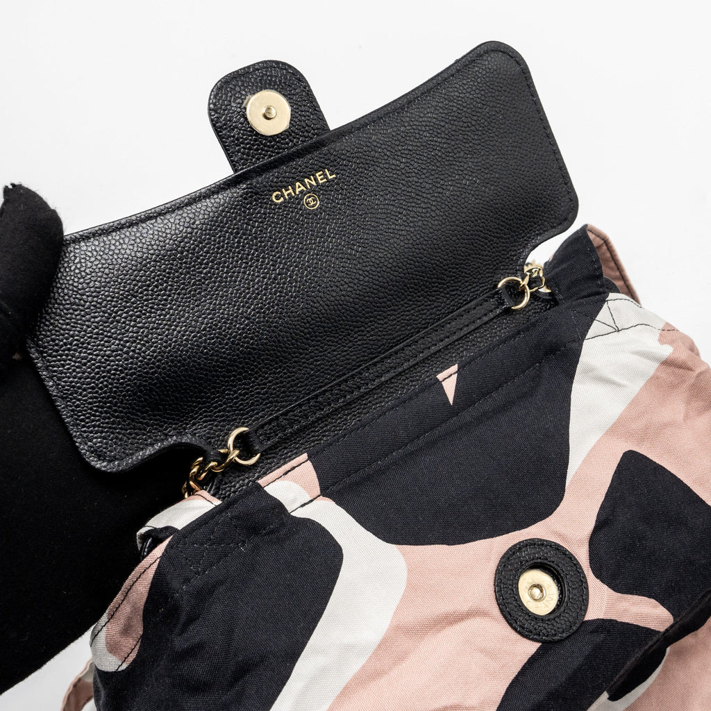 CHANEL CHAIN WALLET /FOLDABLE SHOPPING TOTE CAVIAR/JERSEY FABRIC BLACK/MULTICOLOUR LGHW