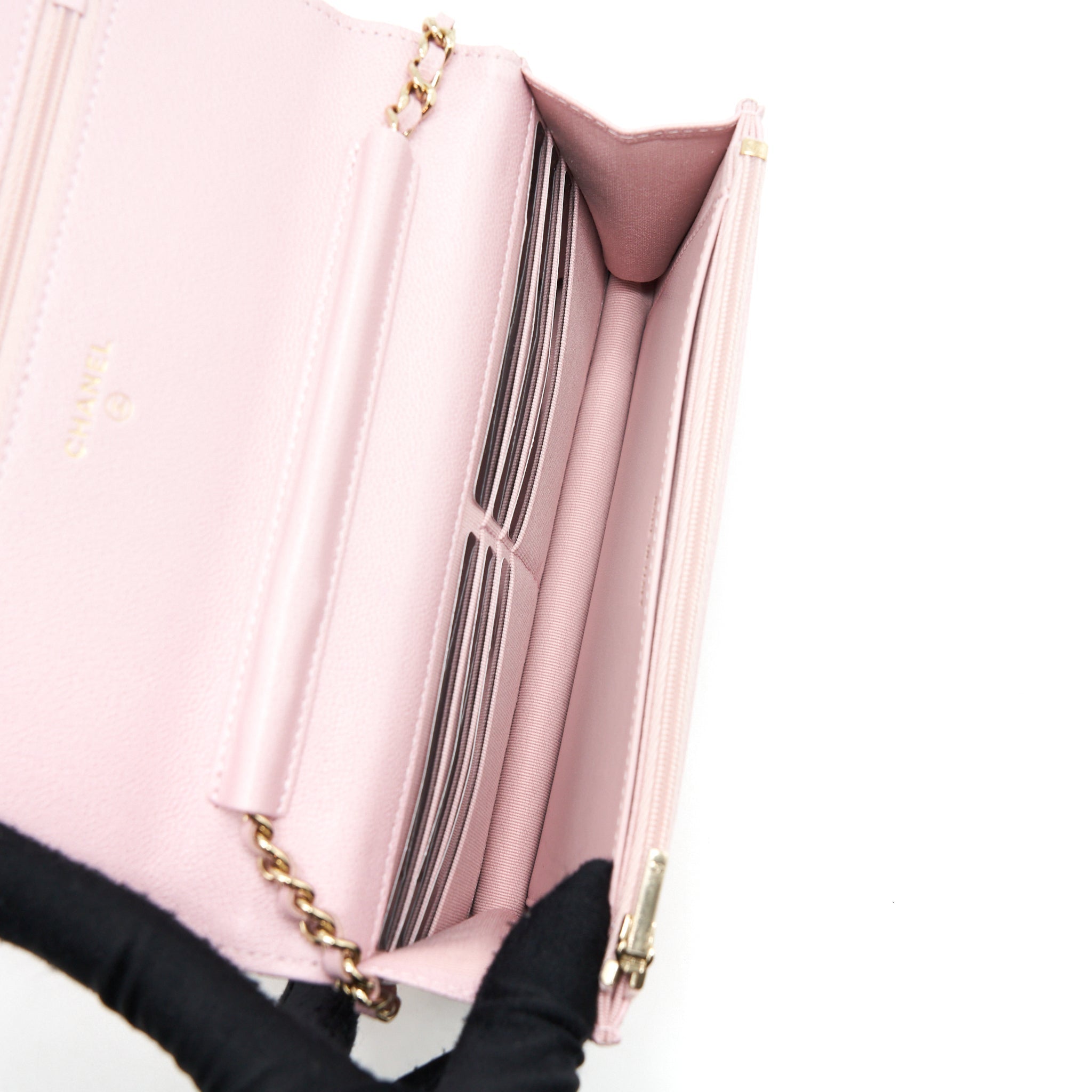 CHANEL 22B WALLET ON CHAIN WITH DETAIL CC LOGO CAVIAR LIGHT PINK NJ523 LGHW(MICROCHIP)