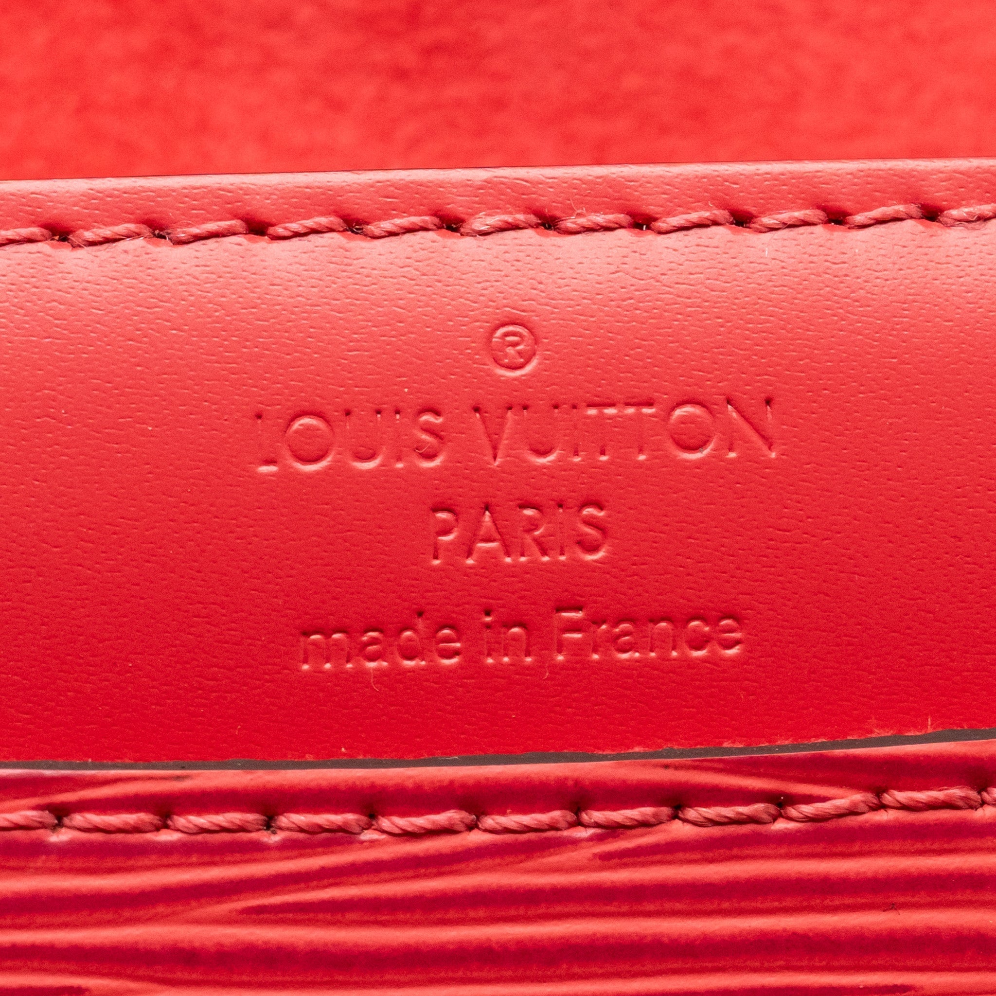 LOUIS VUITTON LOUISE CLUTCH PM EPI PINK SHW