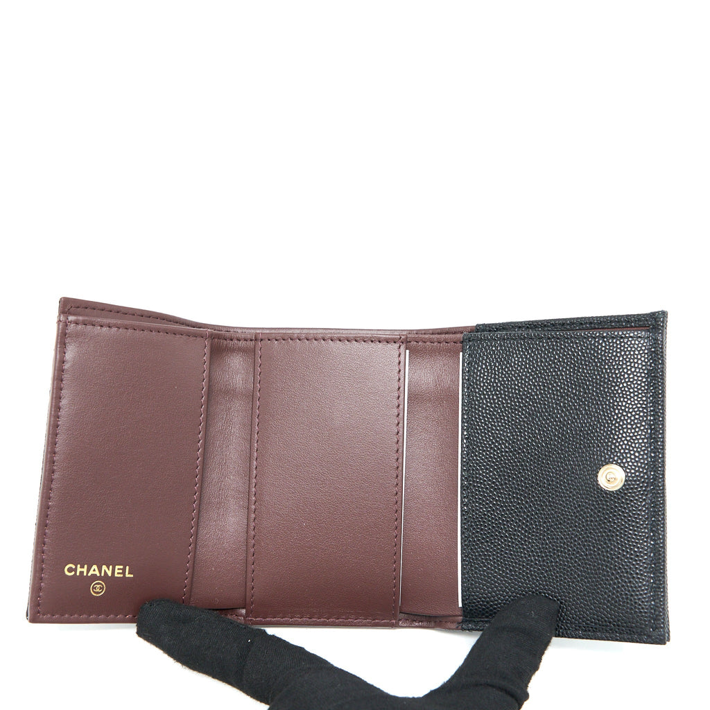 CHANEL SMALL COMPACT WALLET CAVIAR BLACK LGHW (MICROCHIP)