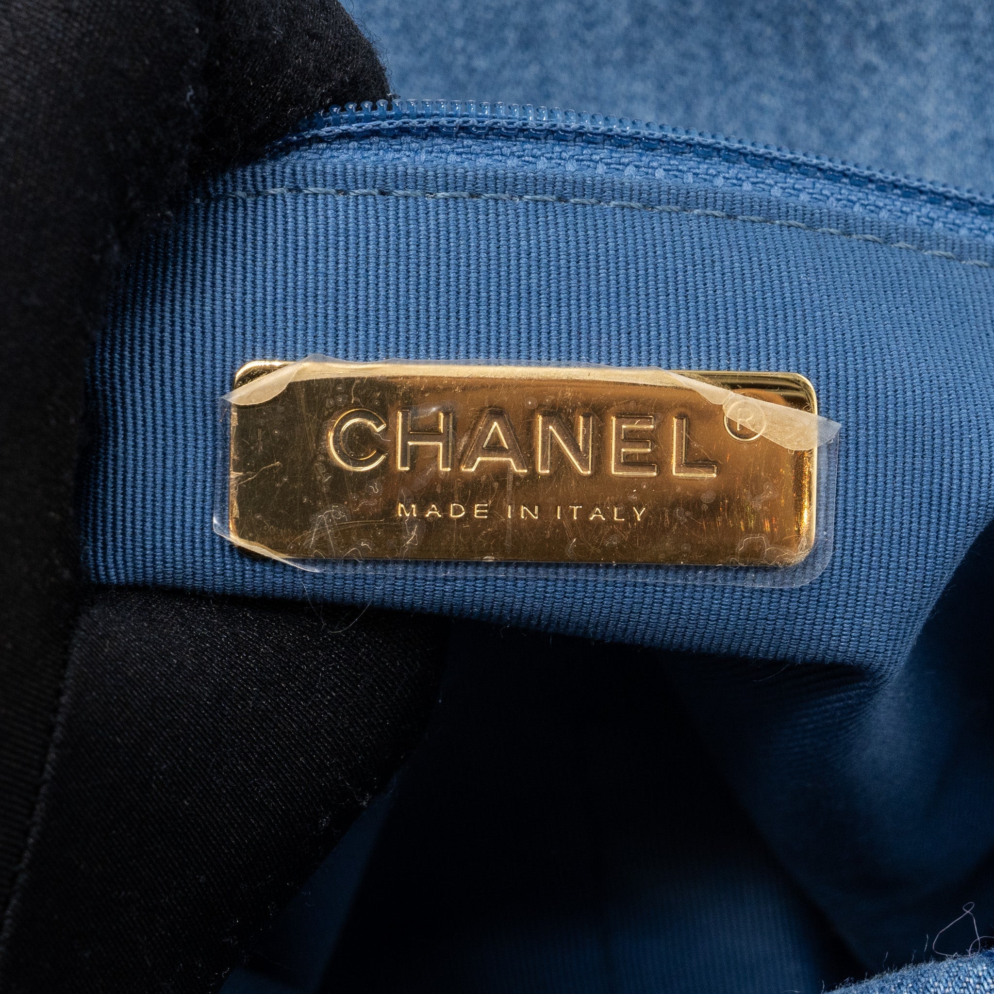 CHANEL SMALL 19 BAG BLUE DENIM MULTICOLOUR HARDWARE (MICROCHIP)