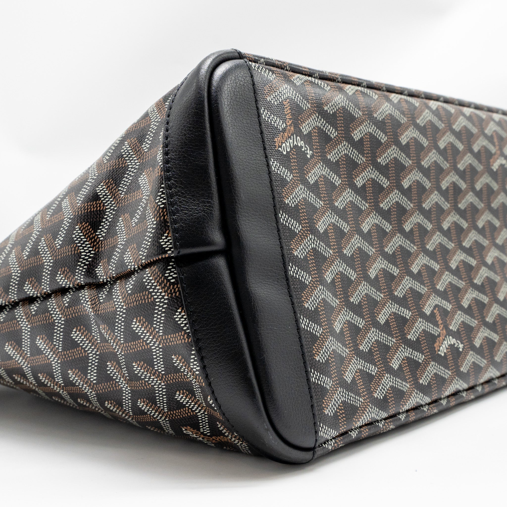 GOYARD ARTOIS BAG PM GOYARDINE CANVAS/CHEVROCHES CALFSKIN BLACK SHW