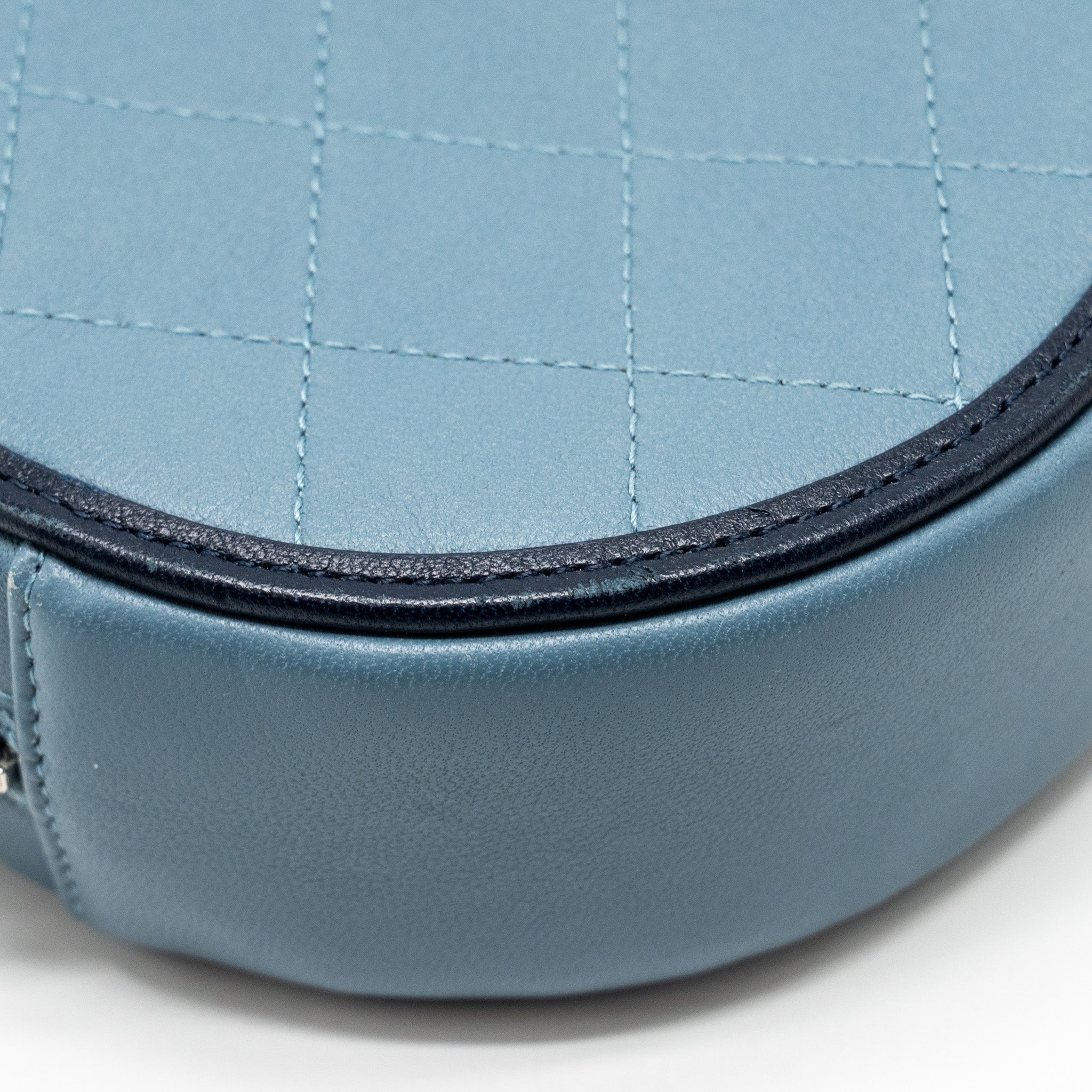 CHANEL ROUND CLUTCH WITH CHAIN LAMBSKIN MULTICOLOUR BLUE SHW