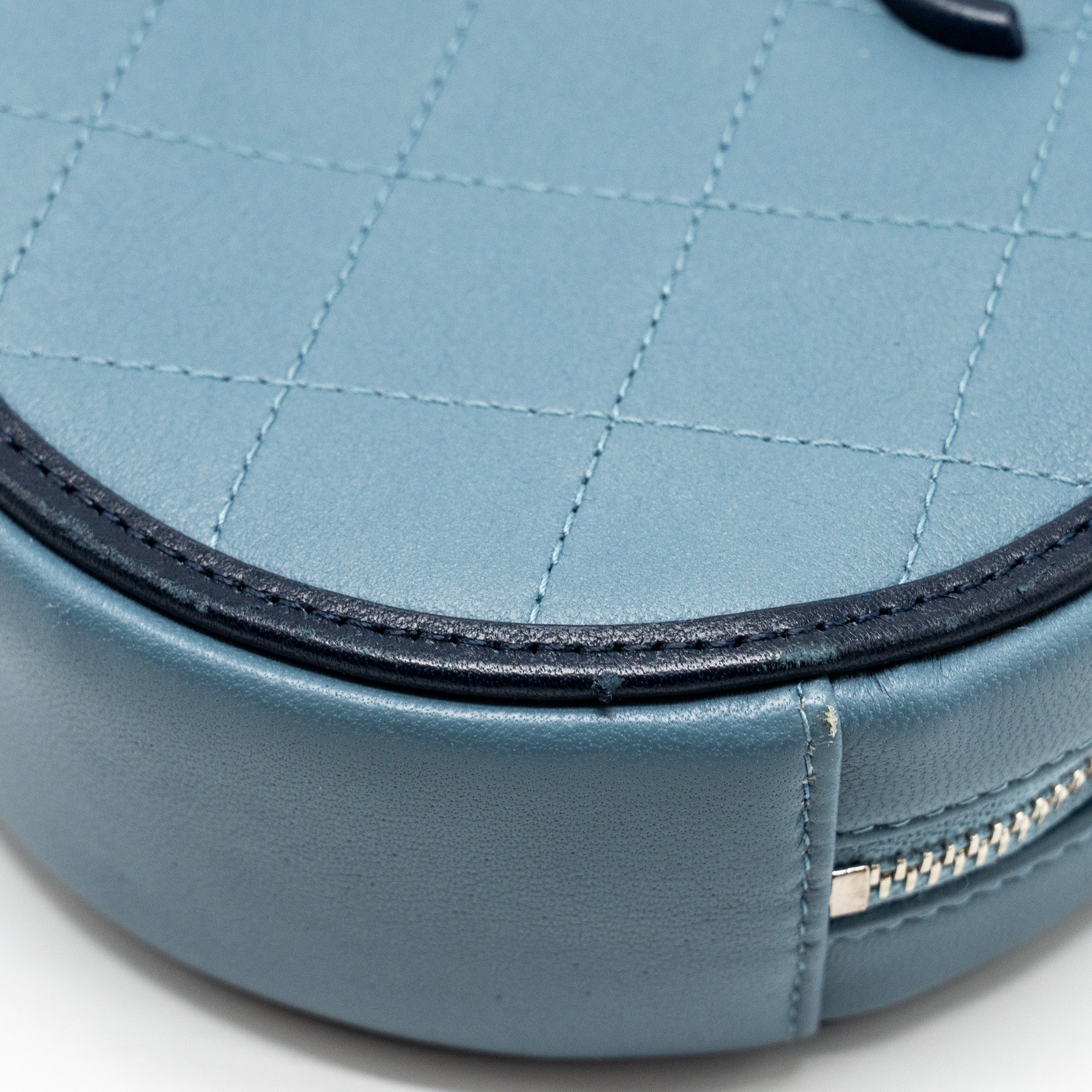 CHANEL ROUND CLUTCH WITH CHAIN LAMBSKIN MULTICOLOUR BLUE SHW
