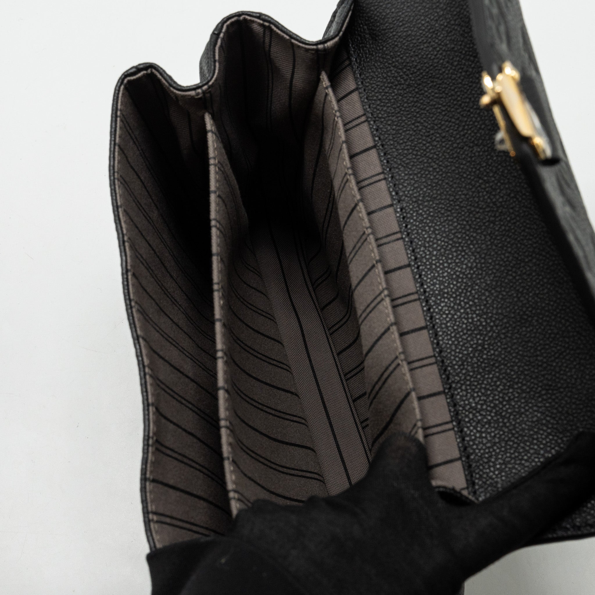 LOUIS VUITTON POCHETTE METIS MONOGRAM EMPREINTE BLACK GHW
