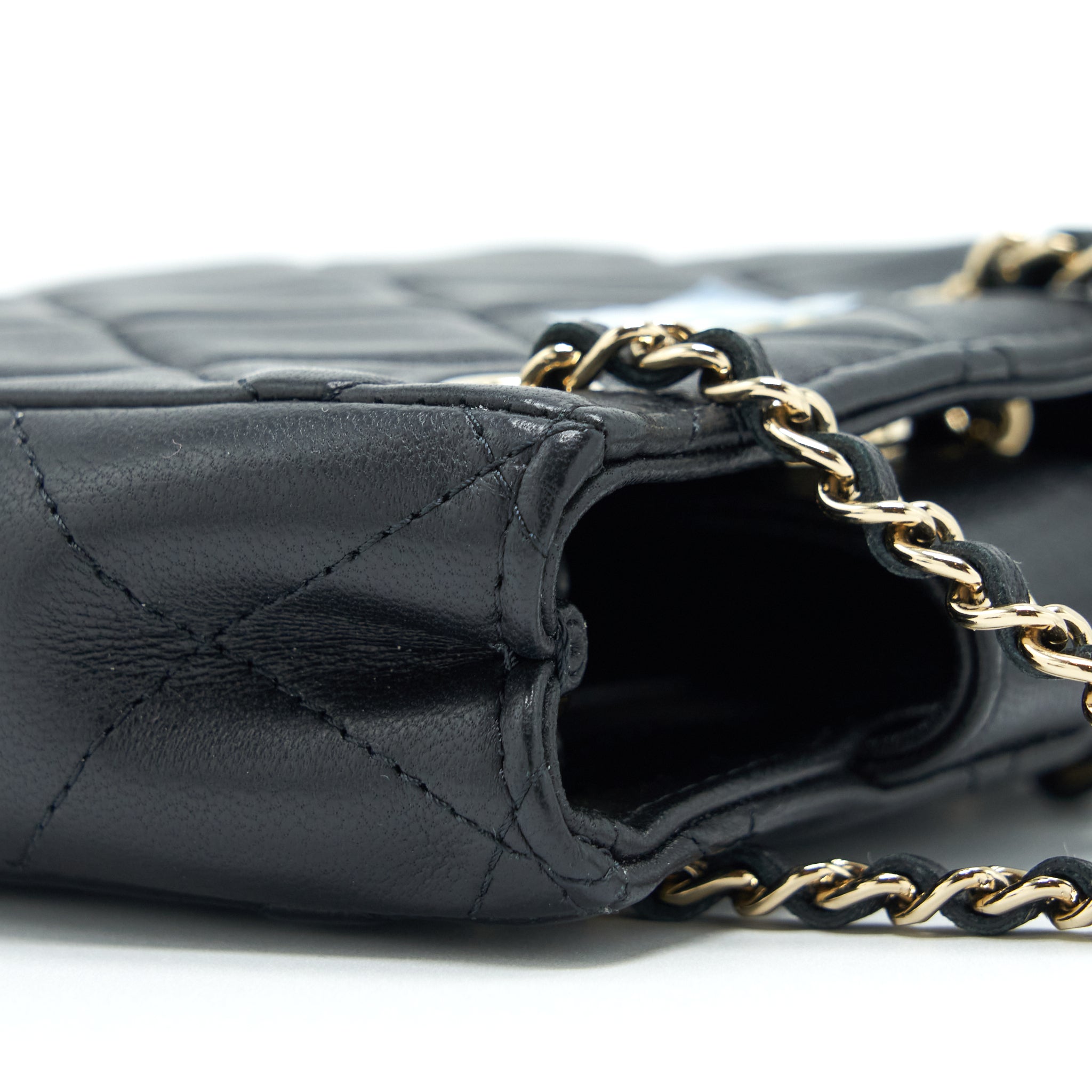 CHANEL 22C MINI CROSSBODY POUCH LAMBSKIN BLACK LGHW