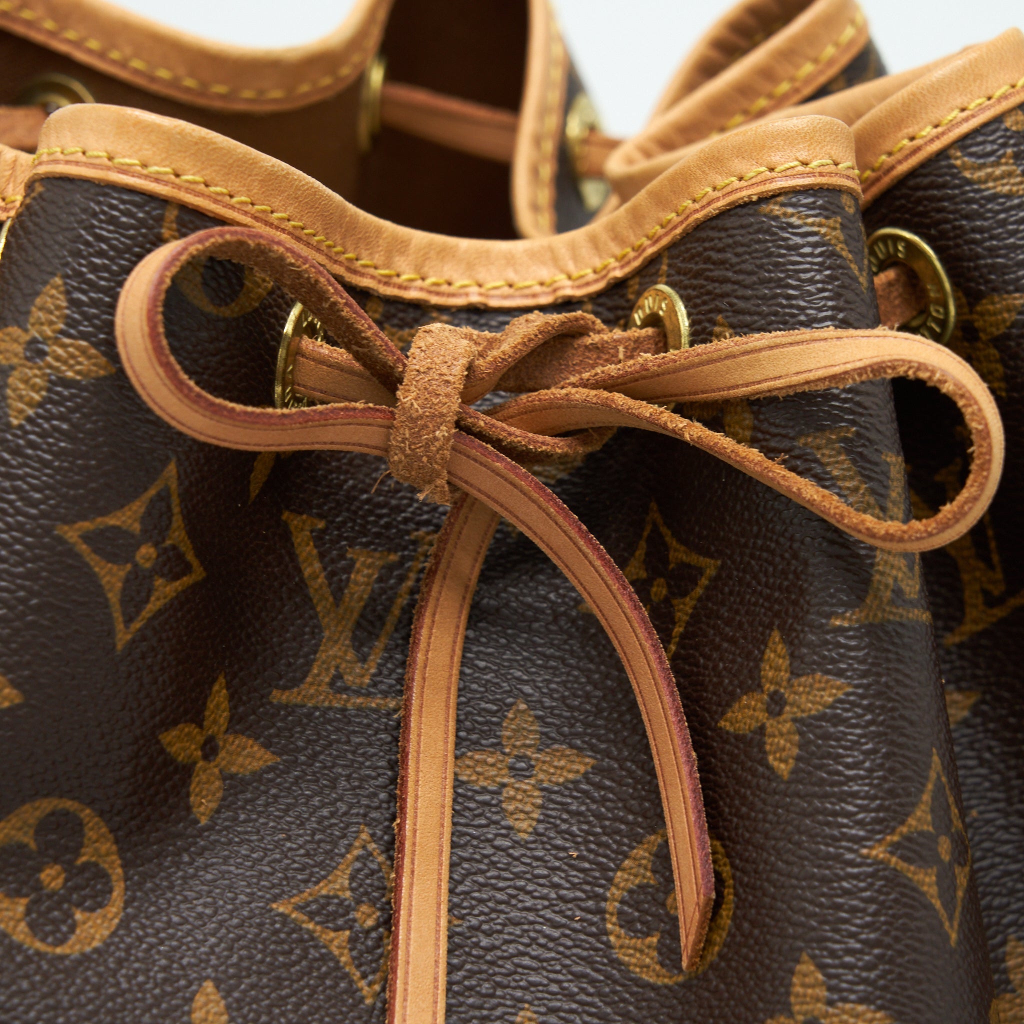 LOUIS VUITTON NEO NOE GM MONOGRAM CANVAS YEAR 2011