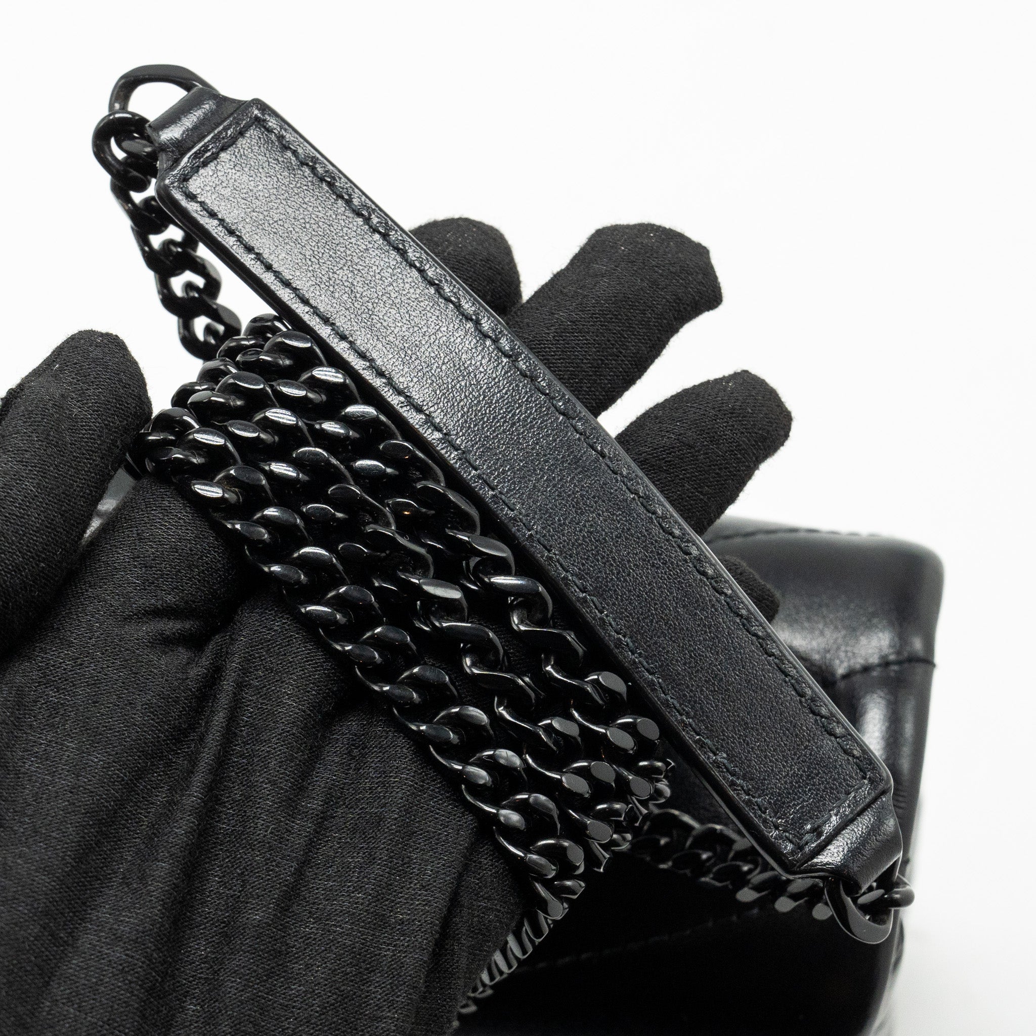SAINT LAURENT/YSL SMALL LOULOU BAG CALFSKIN SO BLACK