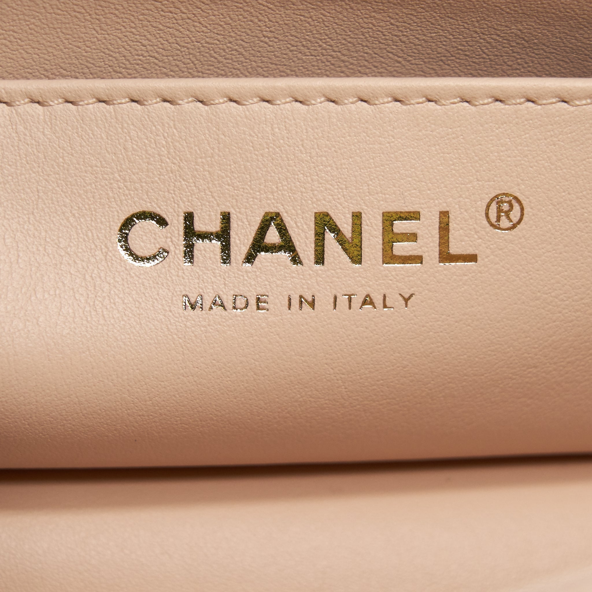 CHANEL 22C PEARL CRUSH MINI RECTANGULAR FLAP BAG LAMBSKIN LIGHT BERGE GHW (MICROCHIP)