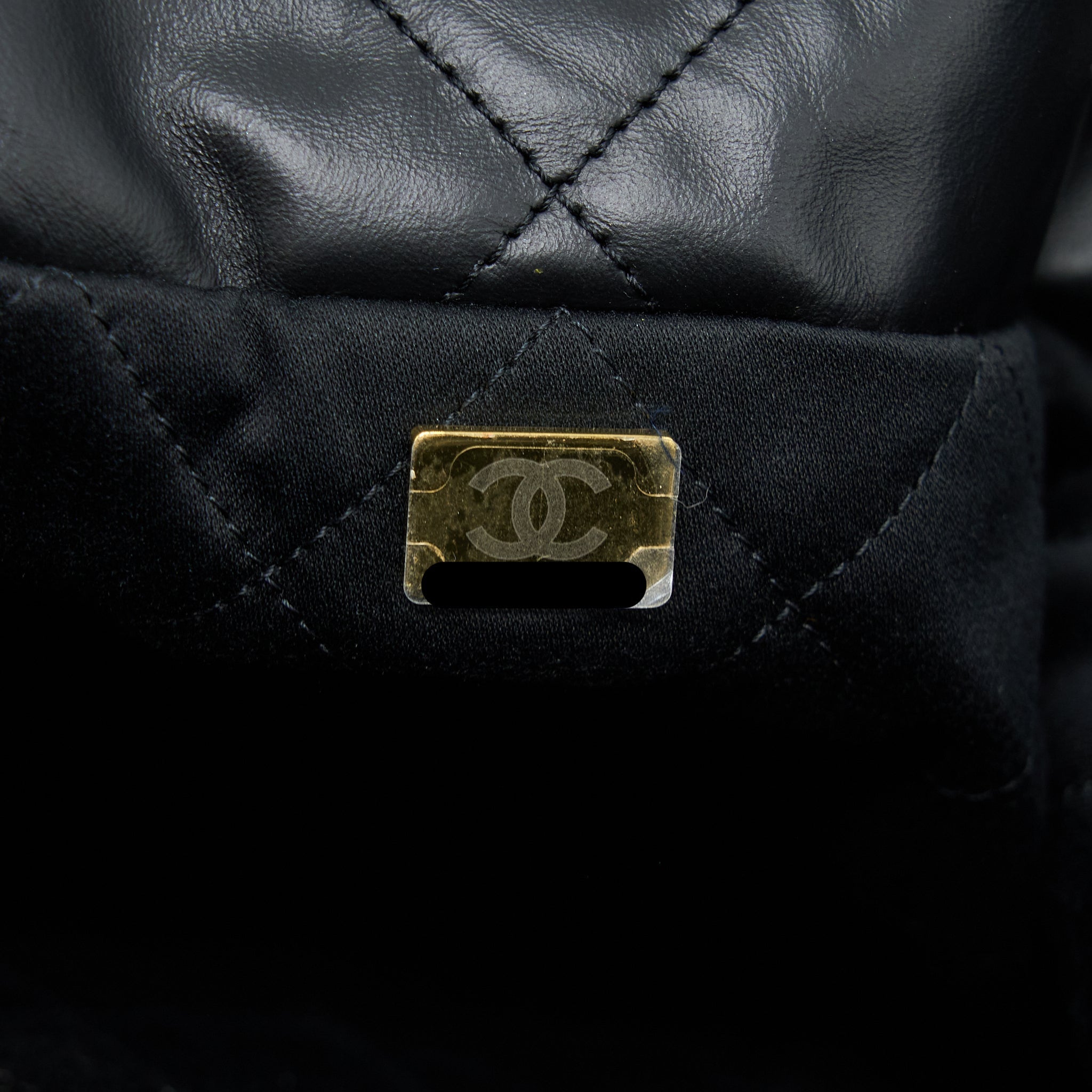 CHANEL MEDIUM 22 BAG WHITE LETTER SHINY CALFSKIN BLACK GHW (MICROCHIP)
