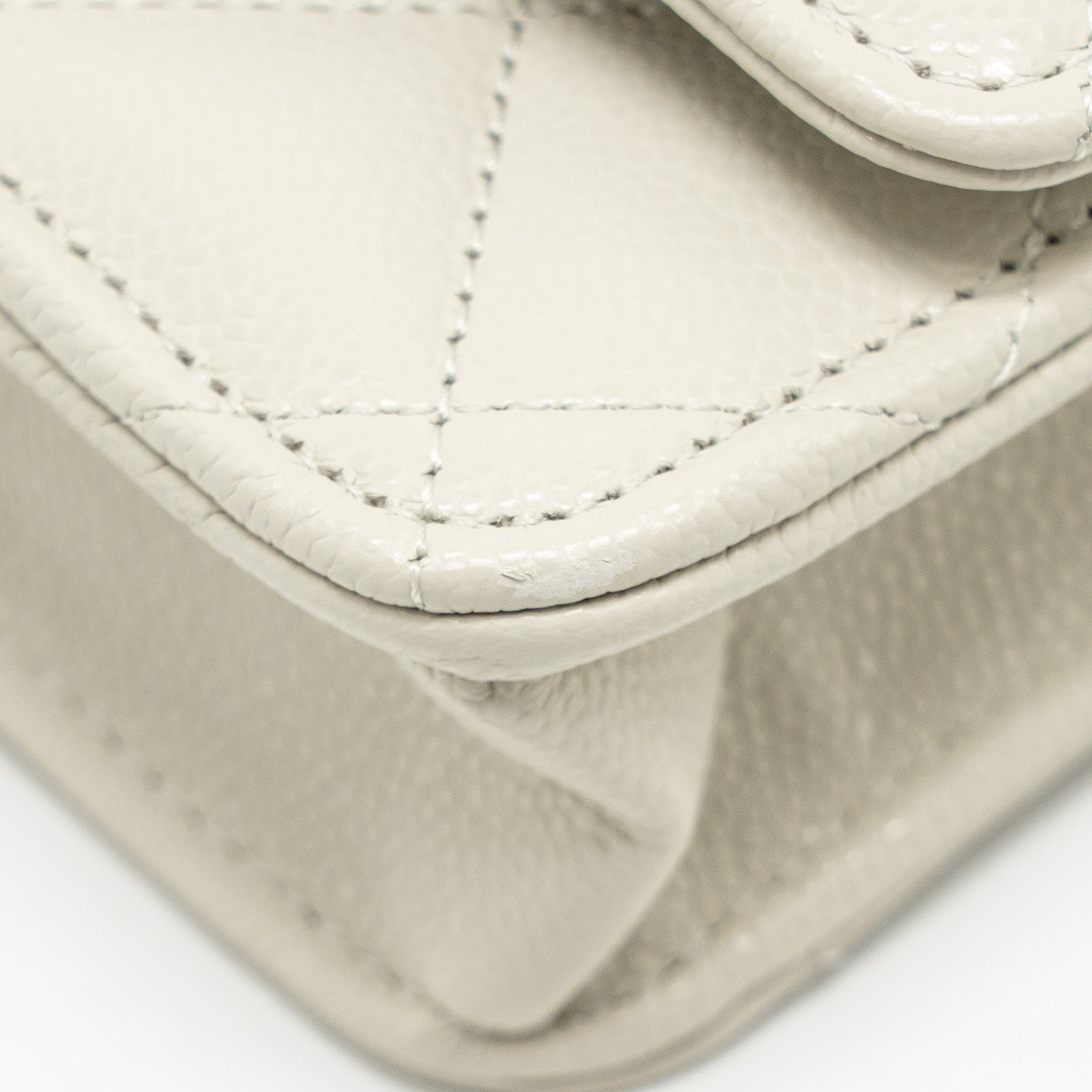 CHANEL CLASSIC WALLET ON CHAIN CAVIAR CREAMY WHITE LGHW(MICROCHIP)