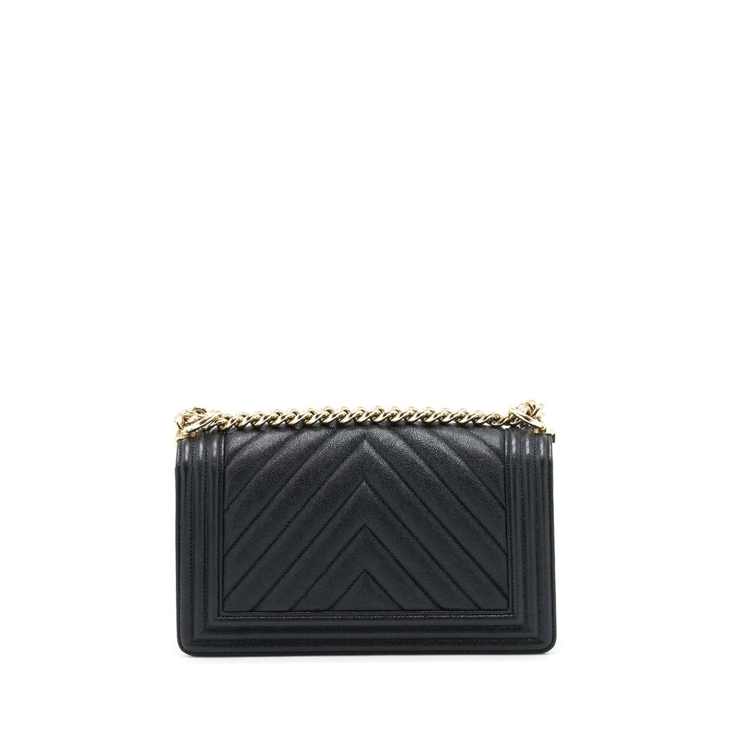CHANEL MEDIUM BOY CHEVRON CAVIAR BLACK LGHW