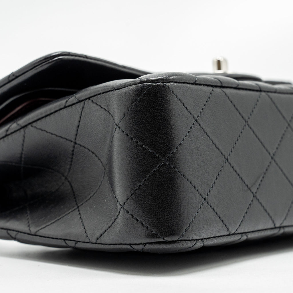 CHANEL SMALL CLASSIC DOUBLE FLAP BAG LAMBSKIN BLACK SHW (MICROCHIP)