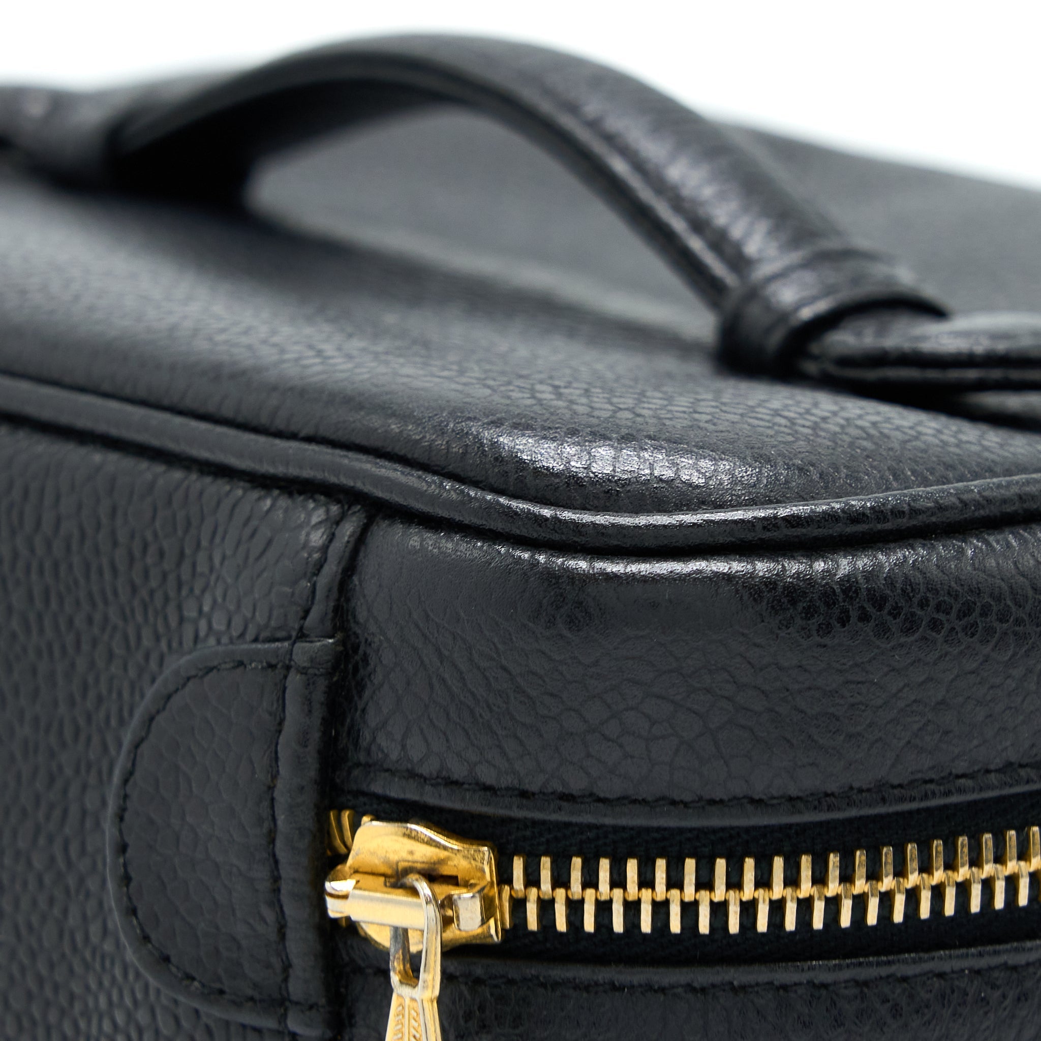 CHANEL VINTAGE VANITY CASE CAVIAR BLACK GHW