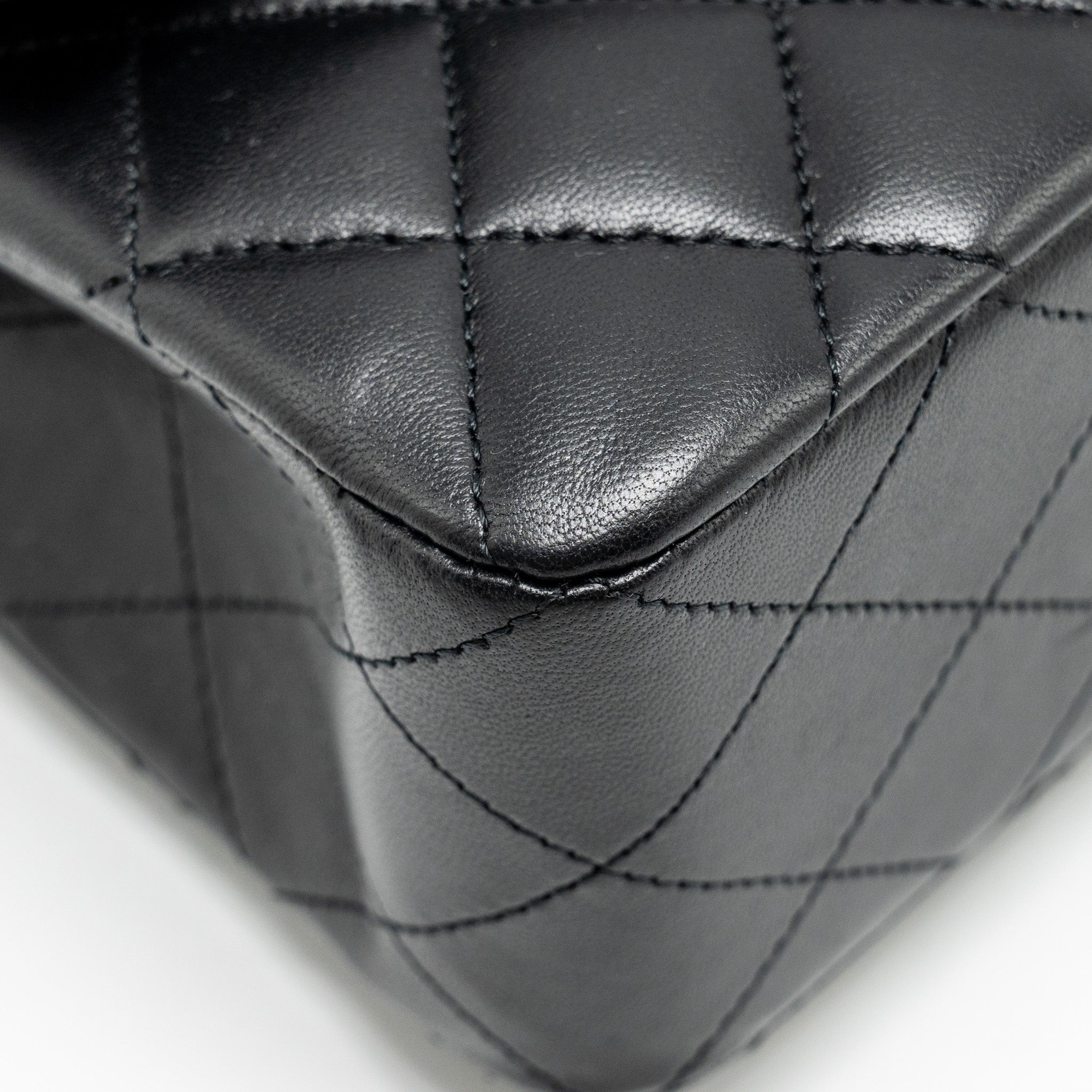 CHANEL SMALL CLASSIC DOUBLE FLAP BAG LAMBSKIN BLACK SHW (MICROCHIP)