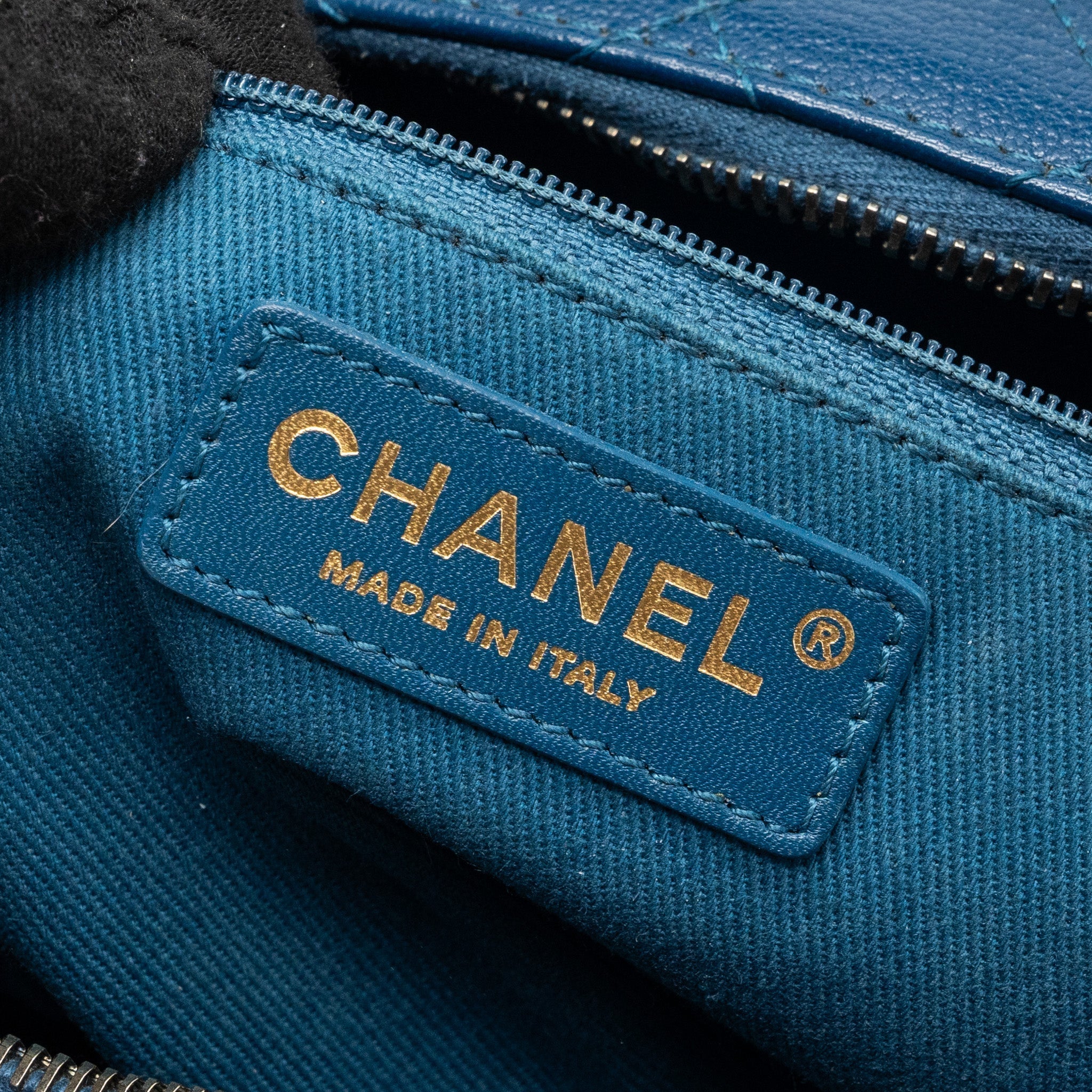 CHANEL TOP HANDLE ZIP VANITY BAG LEATHER BLUE GHW