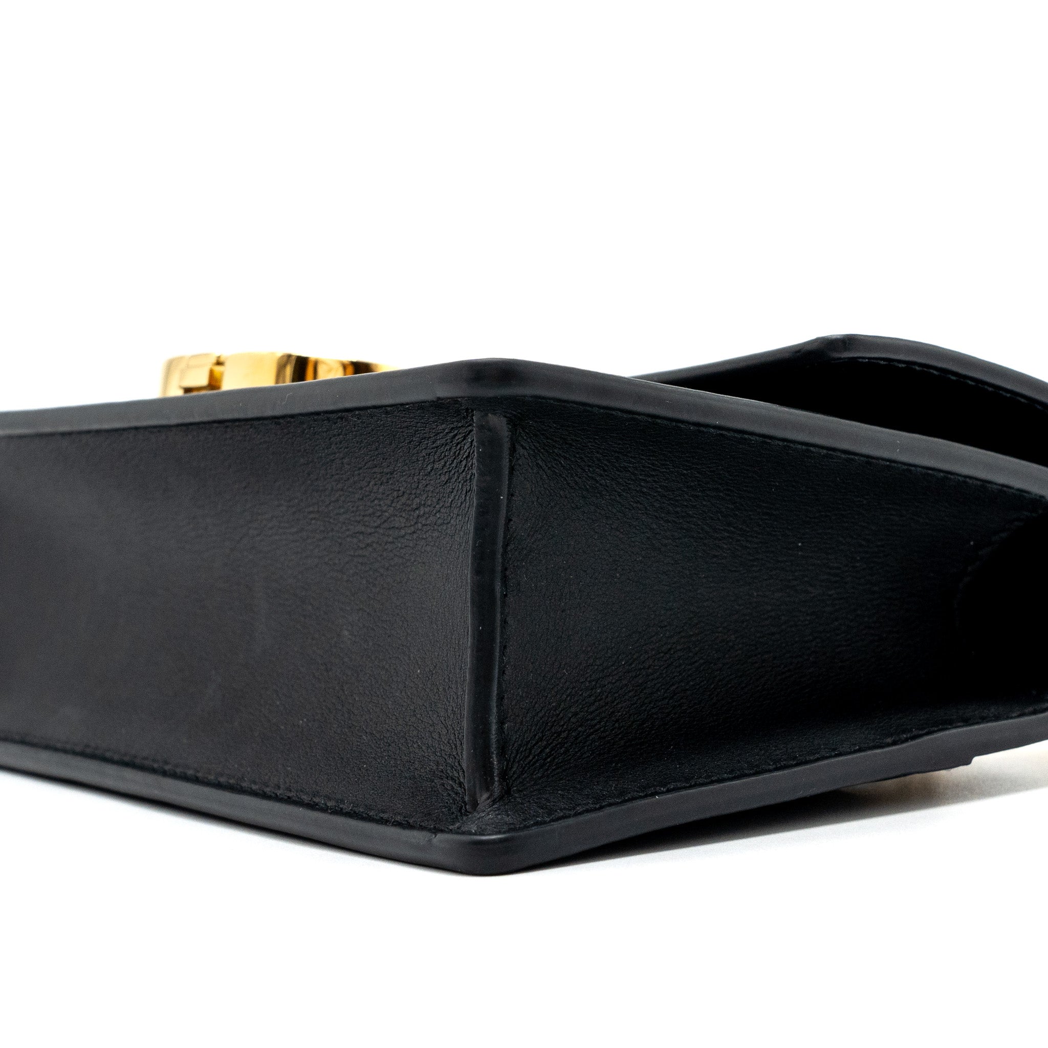 DIOR 30 MONTAIGNE EAST-WEST BAG WITH CHAIN CALFSKIN BLACK GHW