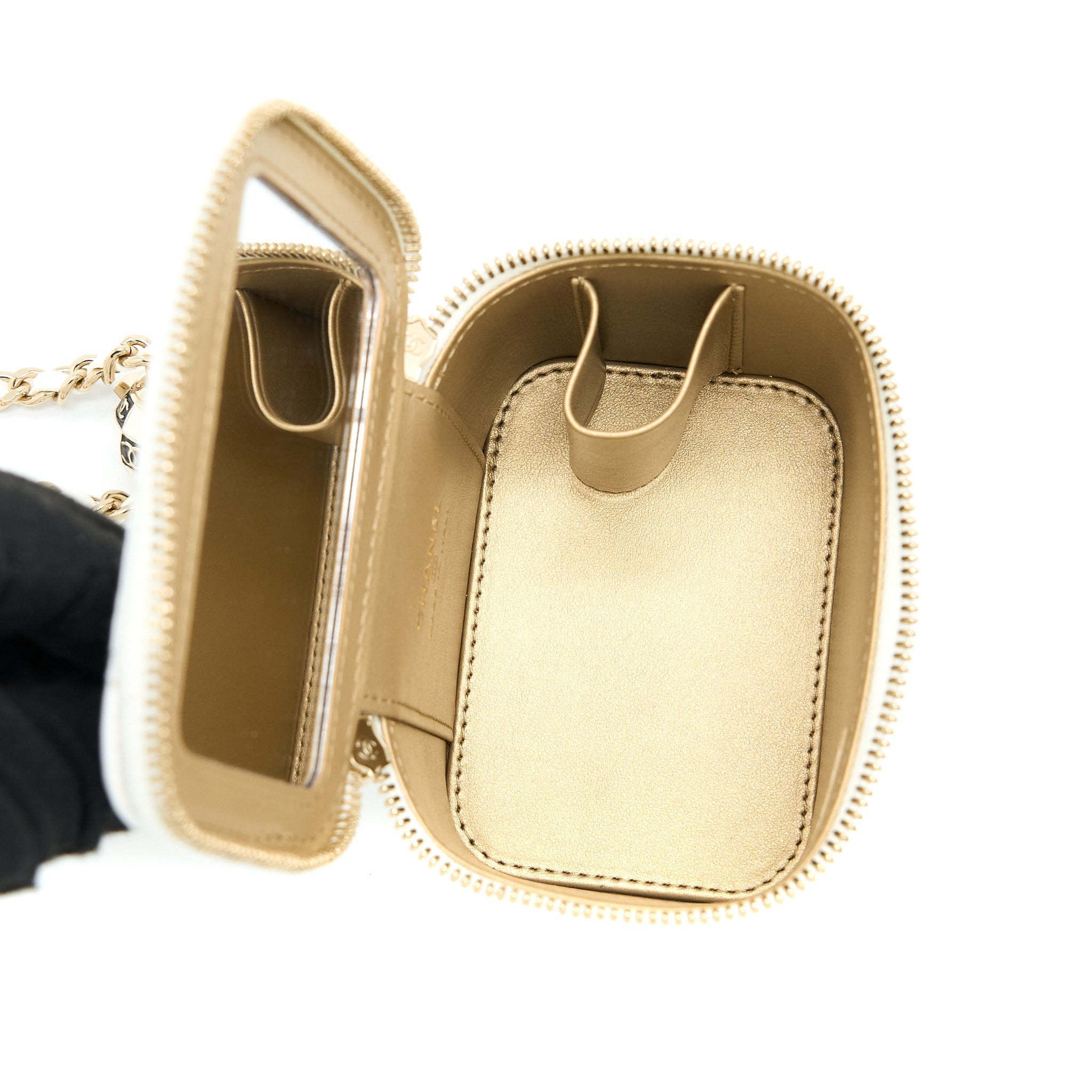 CHANEL 23C PEARL CRUSH MINI VANITY WITH CHAIN LAMBSKIN WHITE LGHW (MICROCHIP)