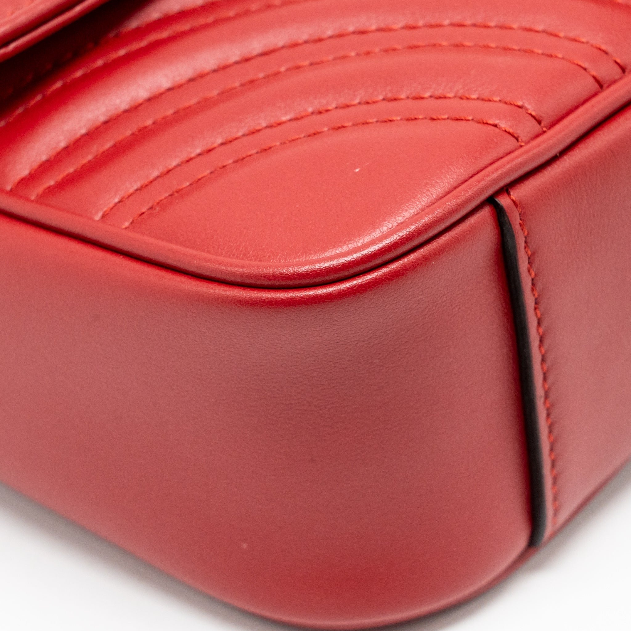 GUCCI SMALL GG MARMONT SHOULDER BAG CALFSKIN RED BRUSHED GHW