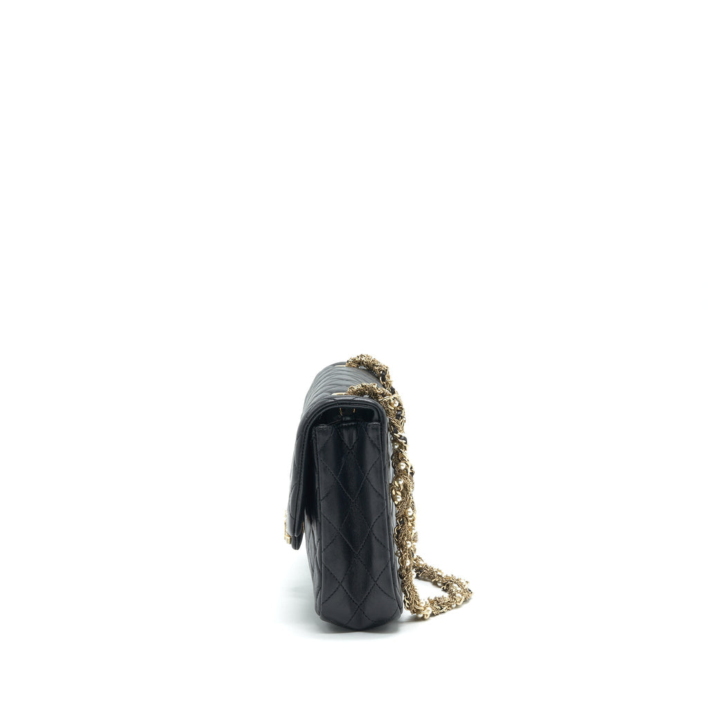 CHANEL QUILTED CC PEARL LOGO SHOULDER FLAP BAG WITH CHAIN