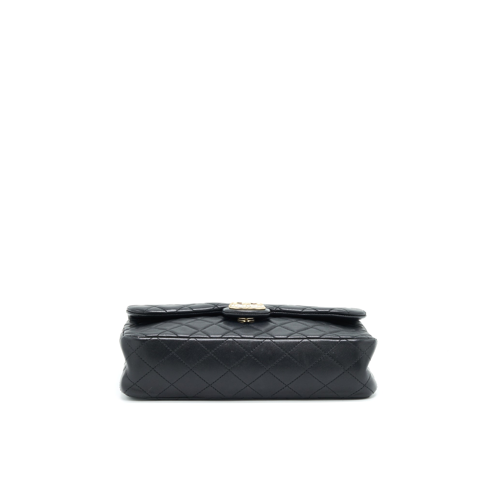 CHANEL QUILTED CC PEARL LOGO SHOULDER FLAP BAG WITH CHAIN