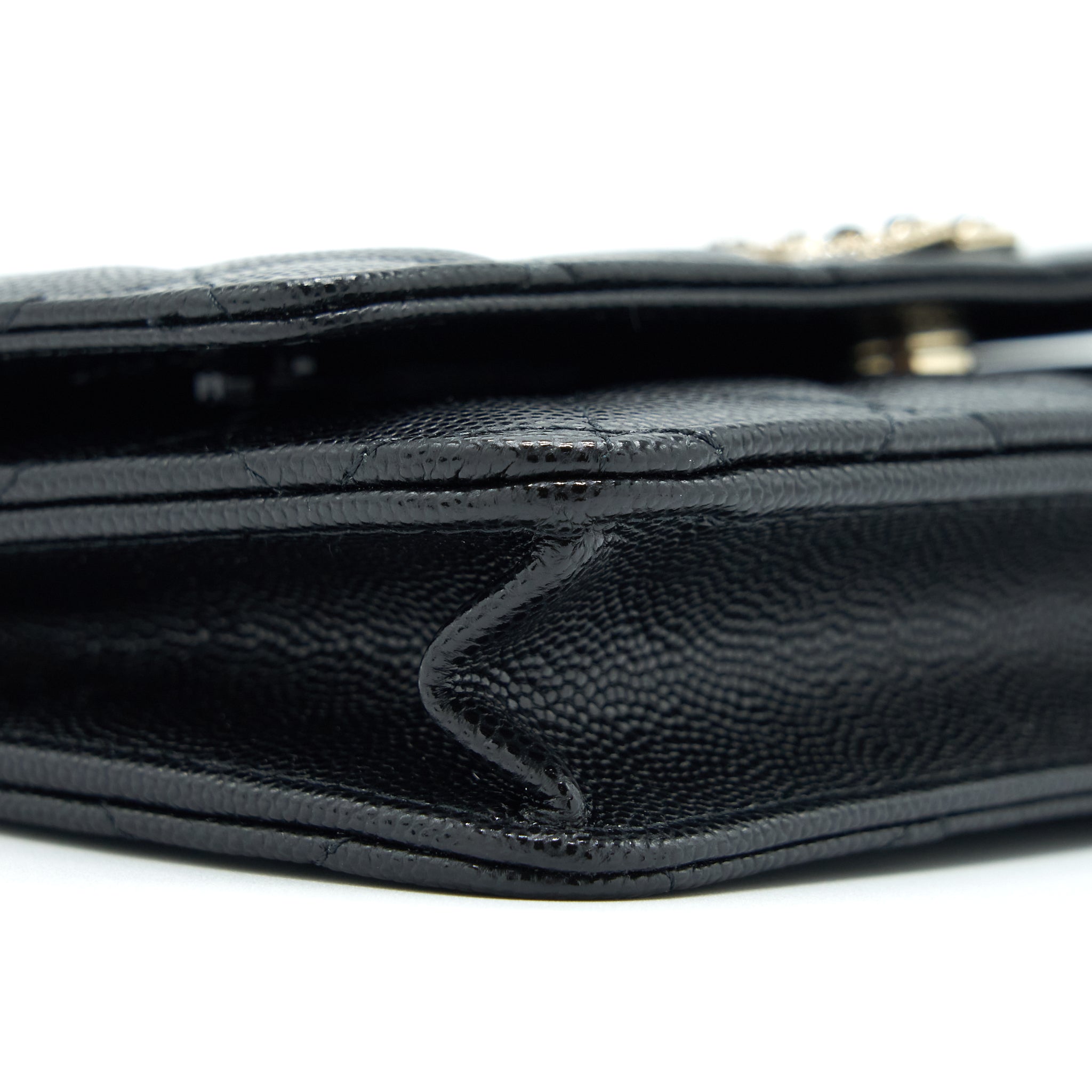 CHANEL 22S DETAILED CC LOGO WALLET ON CHAIN CAVIAR BLACK LGHW (MICROCHIP)