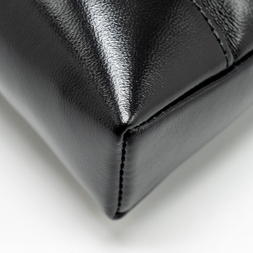 CHANEL MINI 31 CLUTCH WITH CHAIN SHINY LAMBSKIN BLACK LGHW (MICROCHIP)